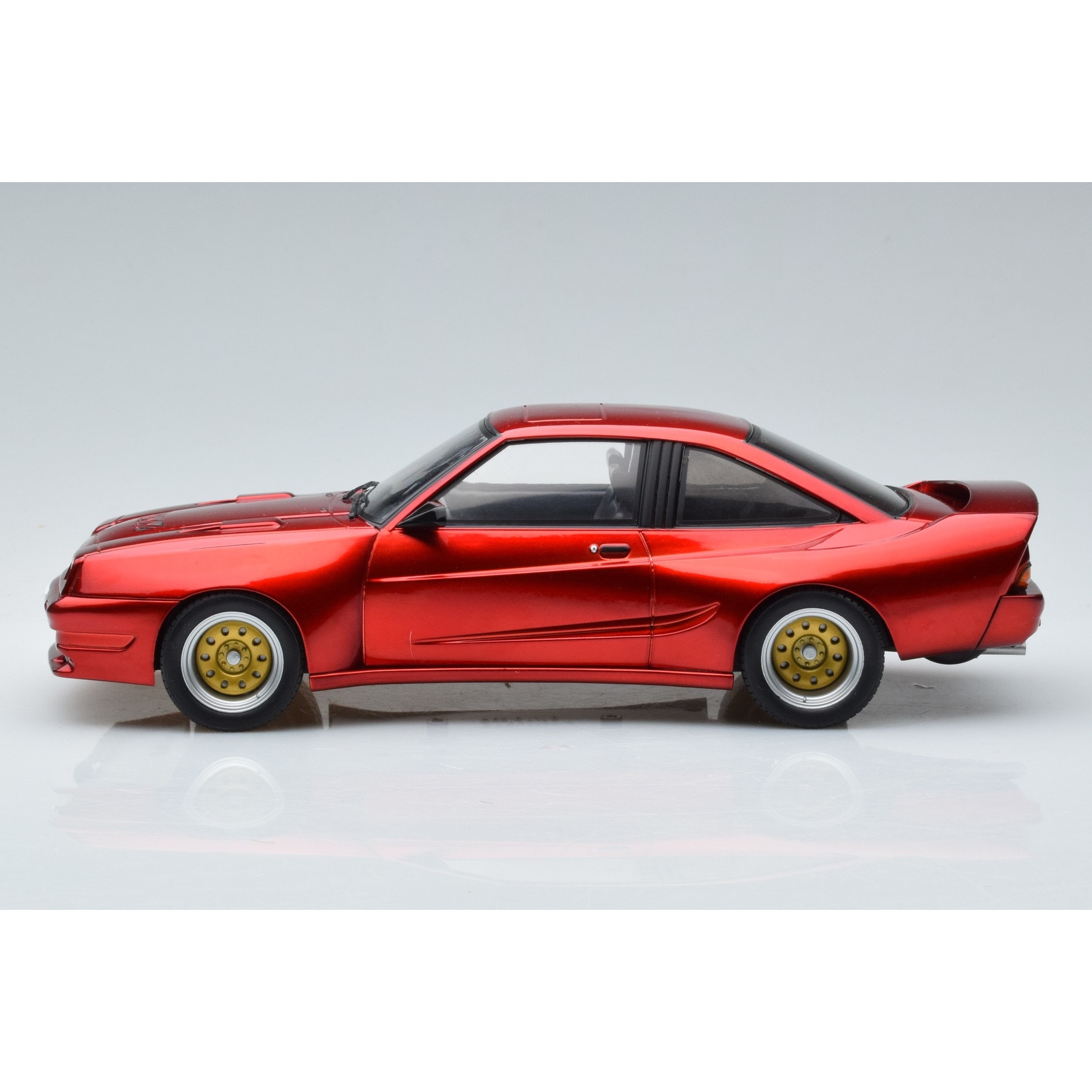 Macheta Auto Opel Manta B Mattig 1991 Red 1 18 MCG EMAG Ro