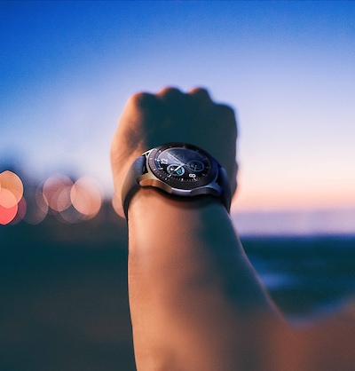 Samsung Galaxy Watch okos ra eSIM 42mm RoseGold eMAG.hu