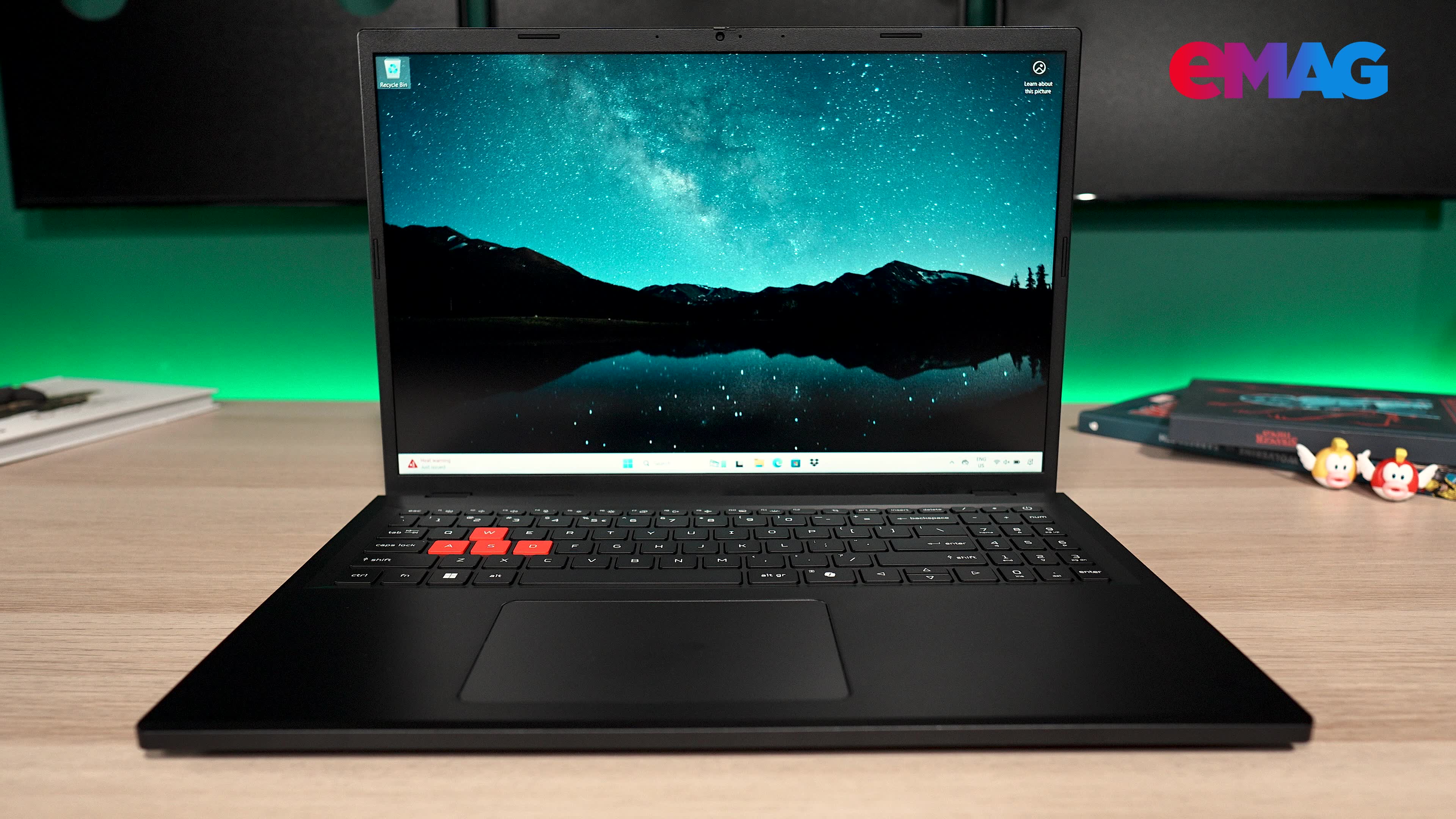 Laptop Gaming Acer Nitro Lite 16 NL16-71G-54B1 cu procesor Intel® Core ...