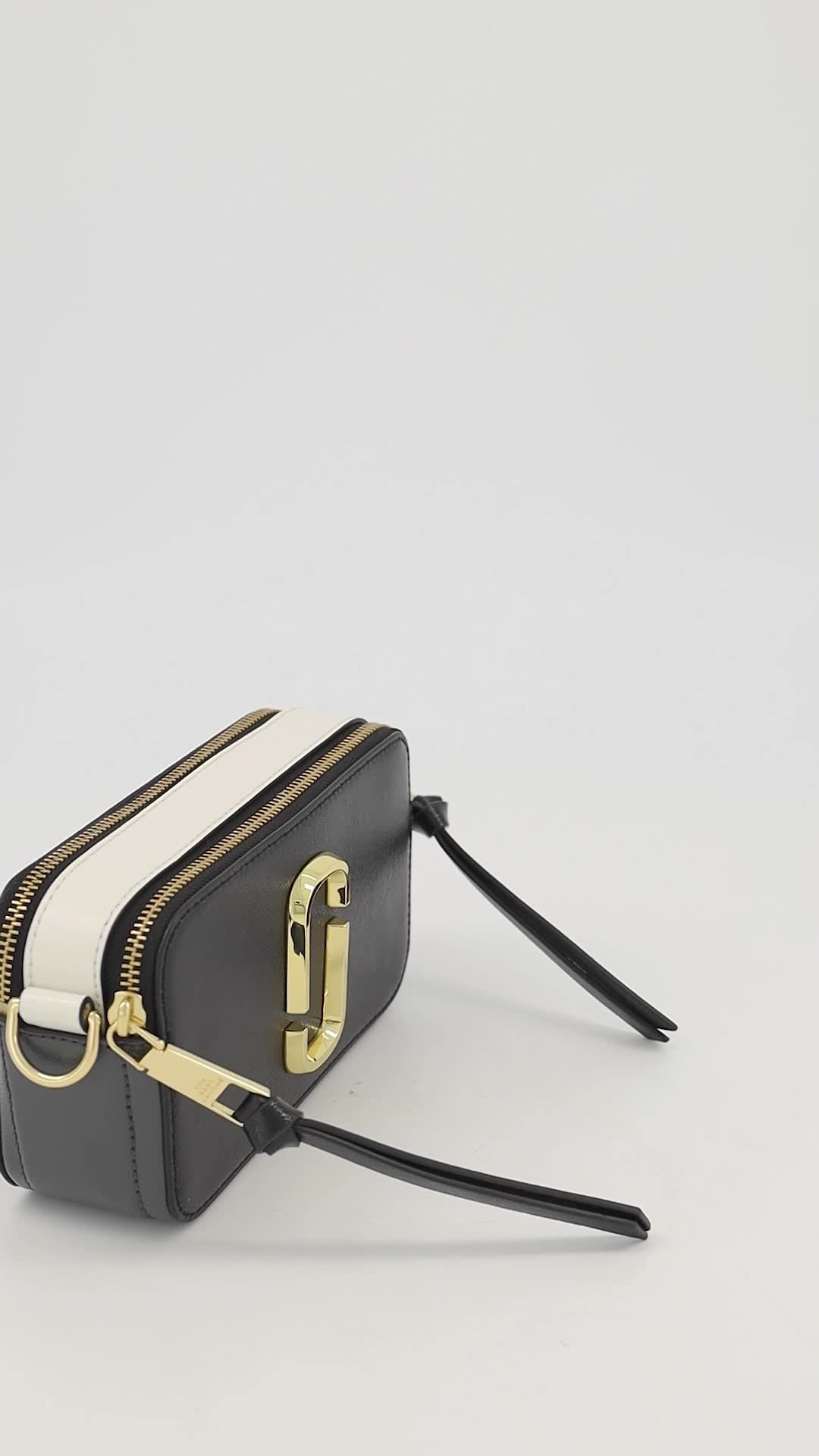 3D model Marc Jacobs Snapshot Bag Leather Black VR / AR / low-poly