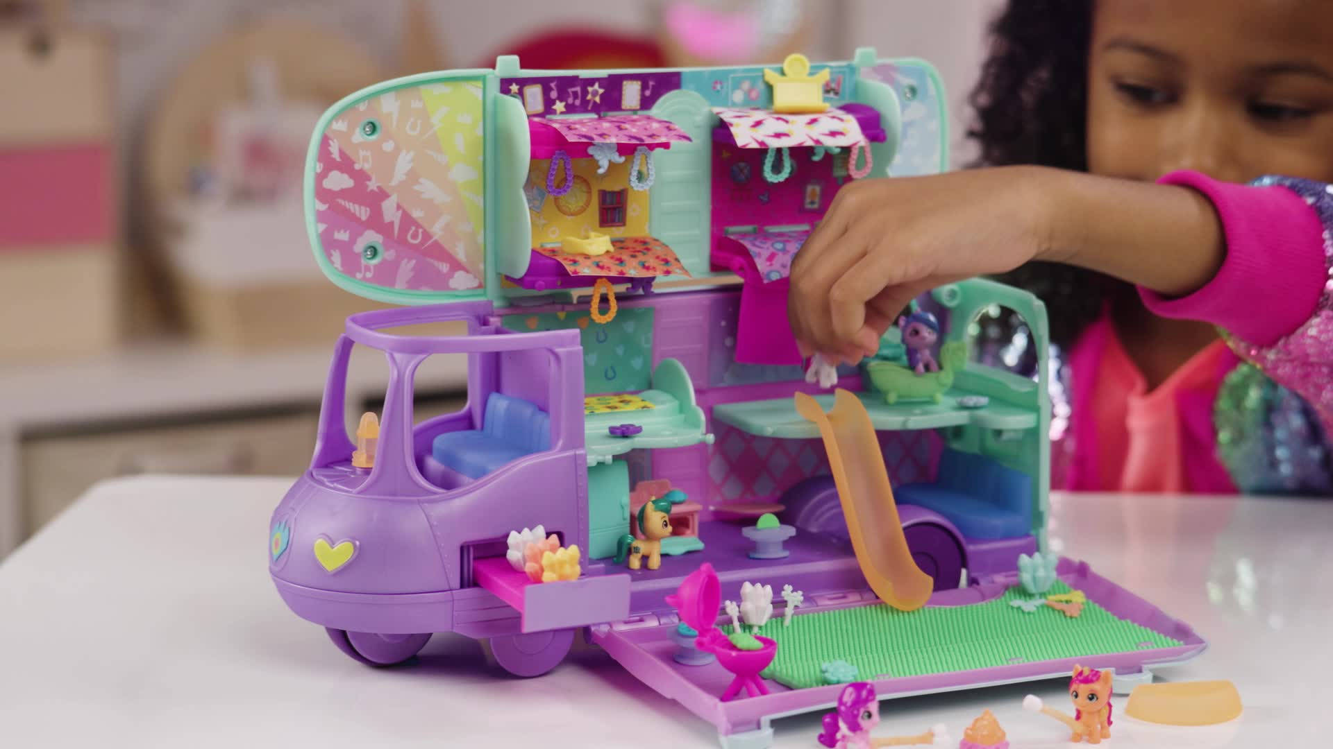 Set de joaca My Little Pony Mini World Magic - Magic Van - eMAG.ro