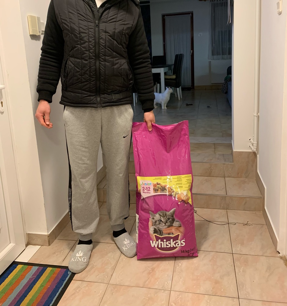 Whiskas Junior száraz macskaeledel csirkével, 14kg eMAG.hu