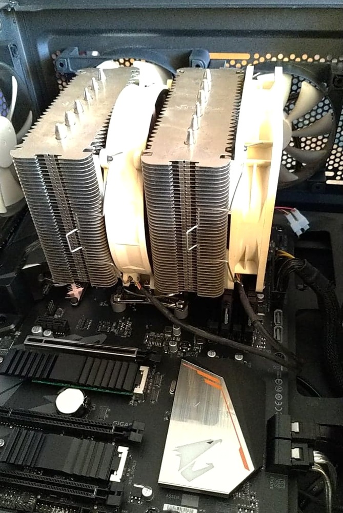 Procesor AMD Ryzen 7 2700, 4.1GHz, 20MB, Socket AM4, Wraith Spire