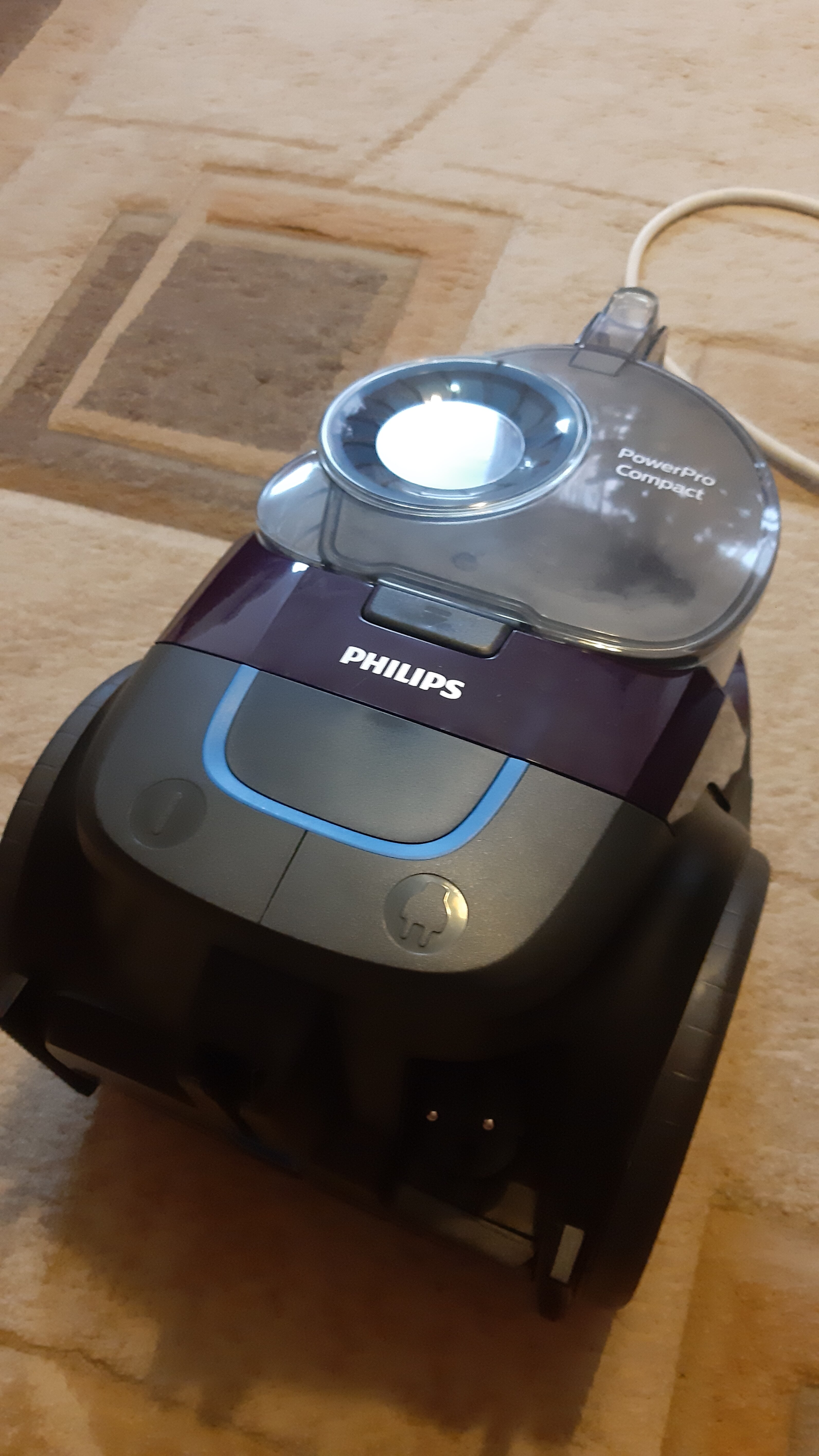 Aspirator fara sac Philips FC9333/09, 900W, tehnologie PowerCyclone 5, 28.3x32.7x32.7cm, negru