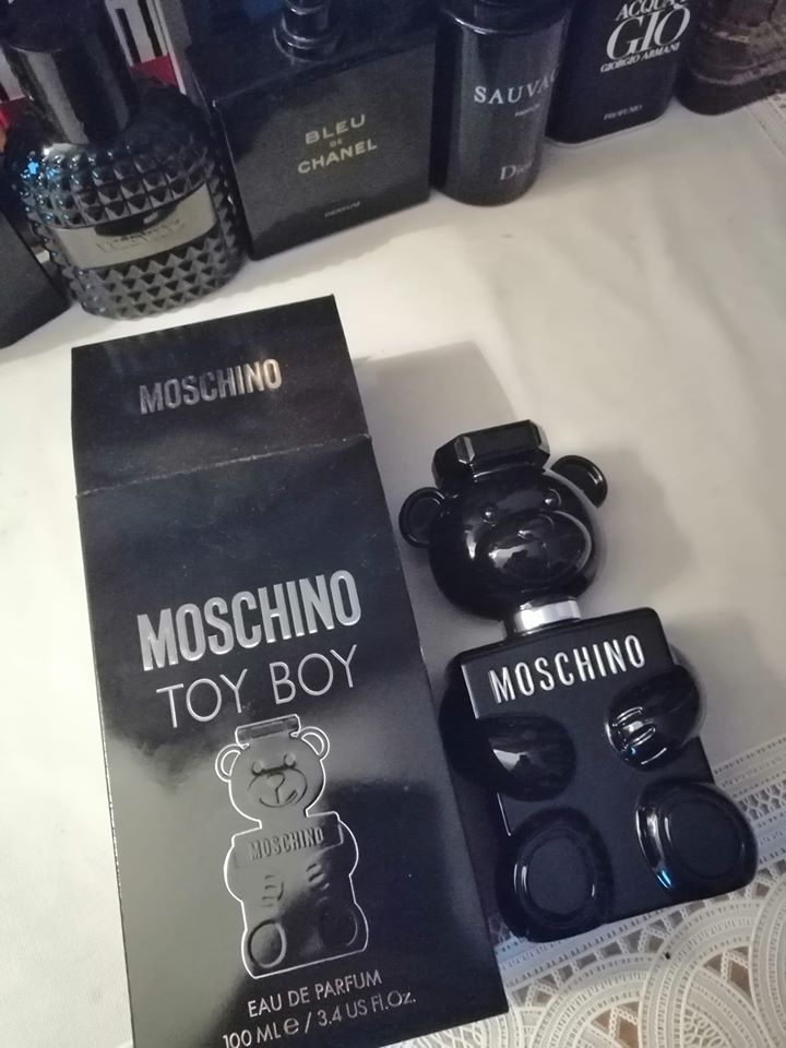 Apa de Parfum Moschino, Toy Boy, Barbati, 100 ml - eMAG.ro