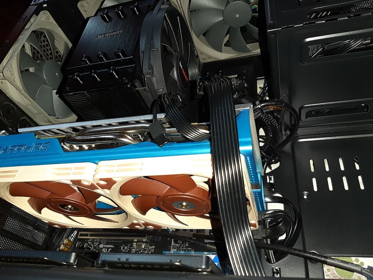 Placa Video Sapphire Radeon™ NITRO+ RX 590 Special Edition