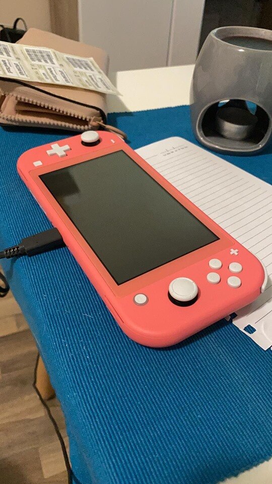 Consola NINTENDO SWITCH LITE CORAL - eMAG.ro