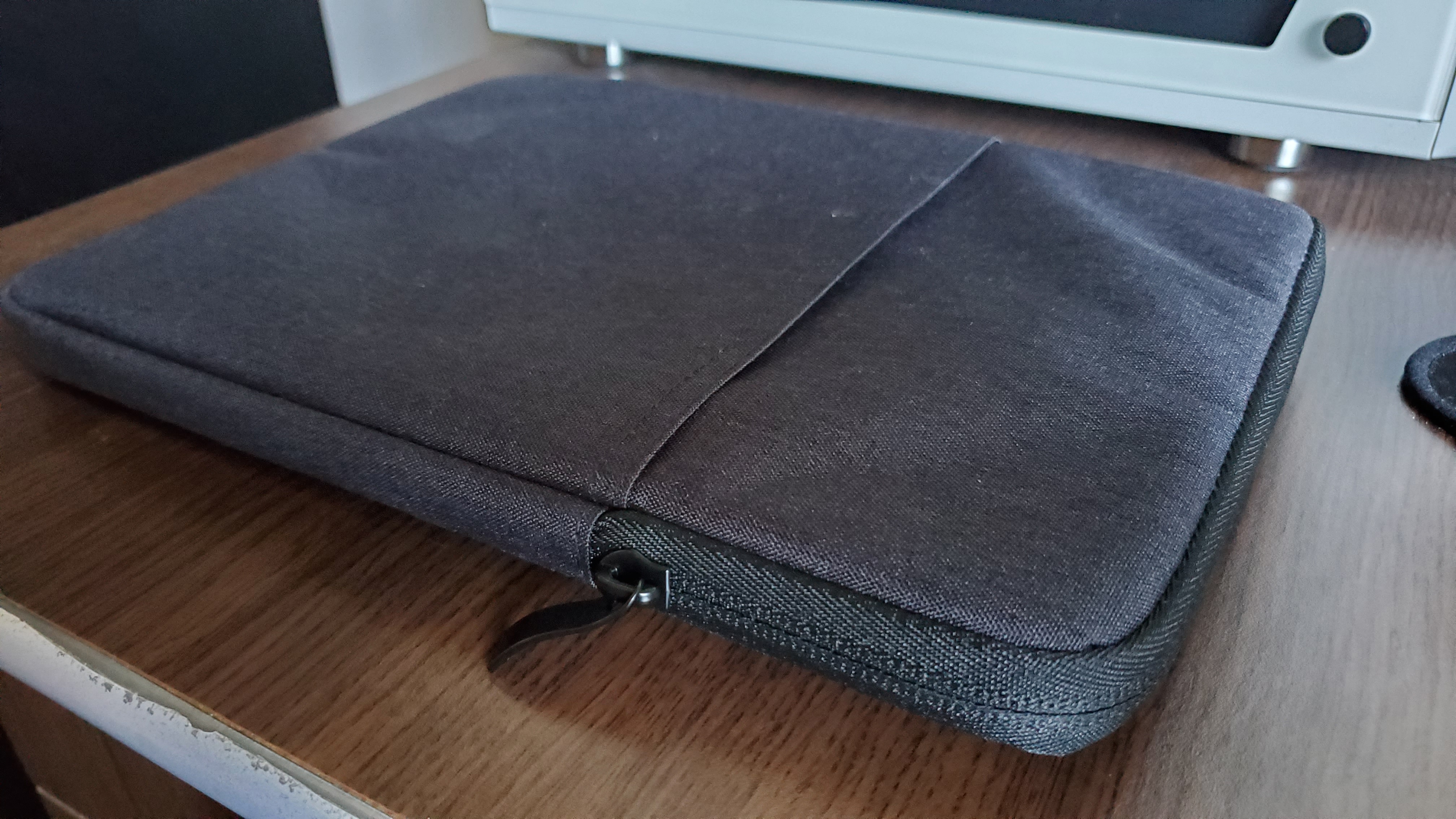 Husa de protectie geanta de transport pentru tableta Apple iPad 10.2, Apple iPad Air (2019), Apple iPad Air 2, Apple iPad Pro 11, Apple iPad 9.7 (2018), Apple iPad Air (2013), Apple iPad 9.7 (2017)