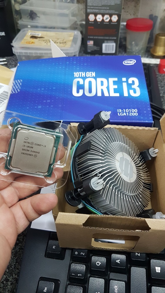 Procesor Intel® Core™ i3-10100 Comet Lake, 3.6GHz, 6MB, Socket