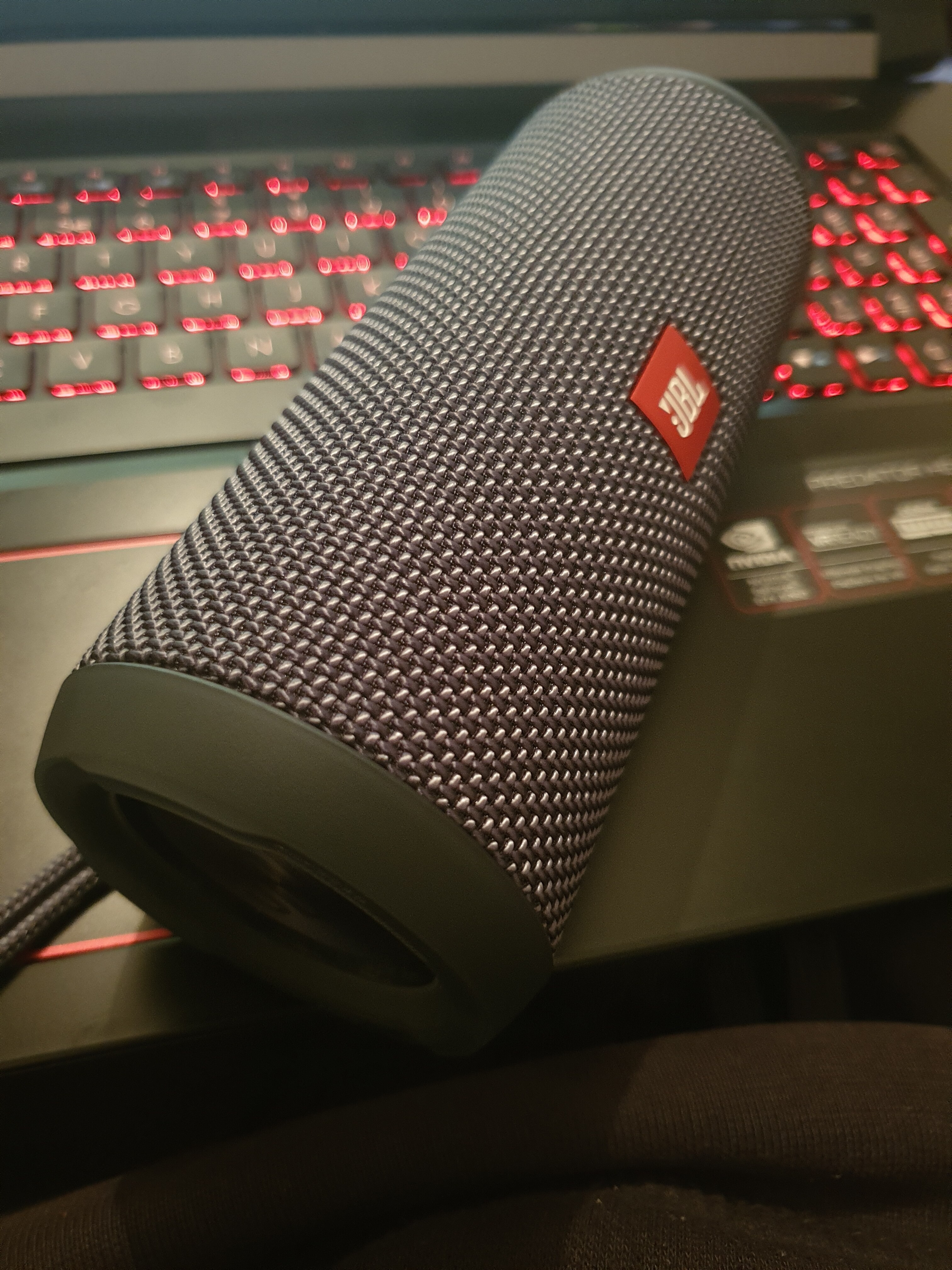 jbl flip essential emag