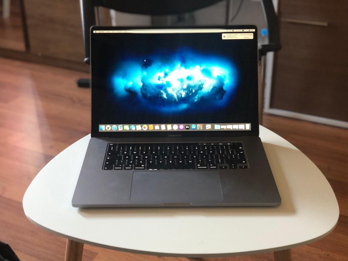 ○ MacBook Pro 16 i7 / 16GB / AppleCare+ Laptop Apple MacBook Pro 16