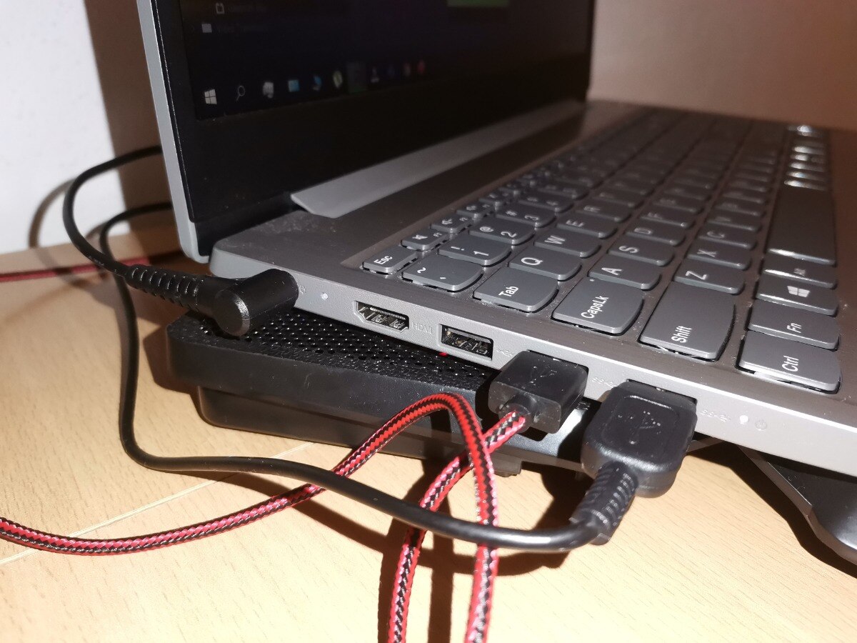 Laptop Lenovo IdeaPad 3 15IIL05 cu procesor Intel® Core™ i5-1035G1 pana la 3.60 GHz, 15.6", Full HD, 4GB, 512GB SSD, Intel® UHD Graphics, Free DOS, Platinum Grey