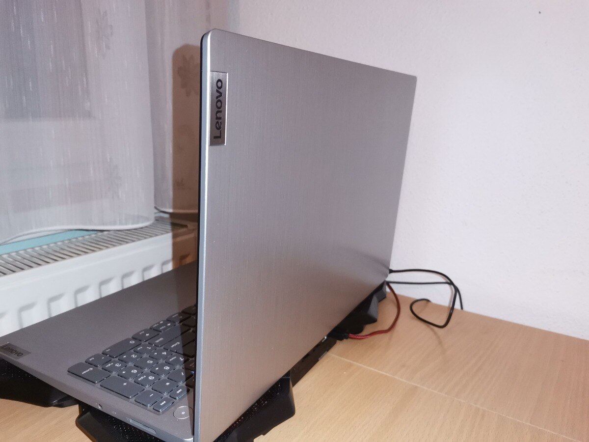 Laptop Lenovo IdeaPad 3 15IIL05 cu procesor Intel® Core™ i5-1035G1 pana la 3.60 GHz, 15.6", Full HD, 4GB, 512GB SSD, Intel® UHD Graphics, Free DOS, Platinum Grey