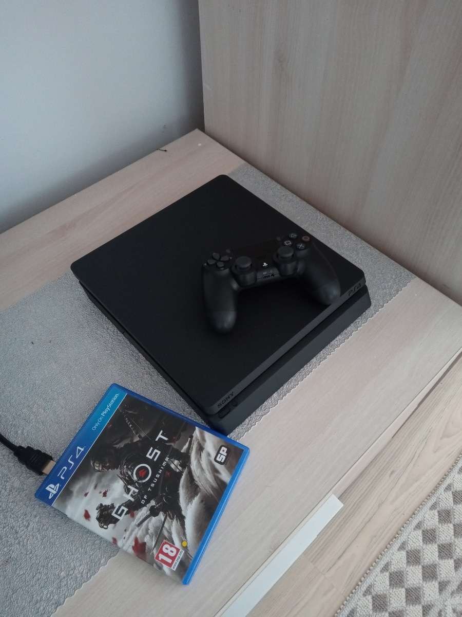 Ps4 sale slim box