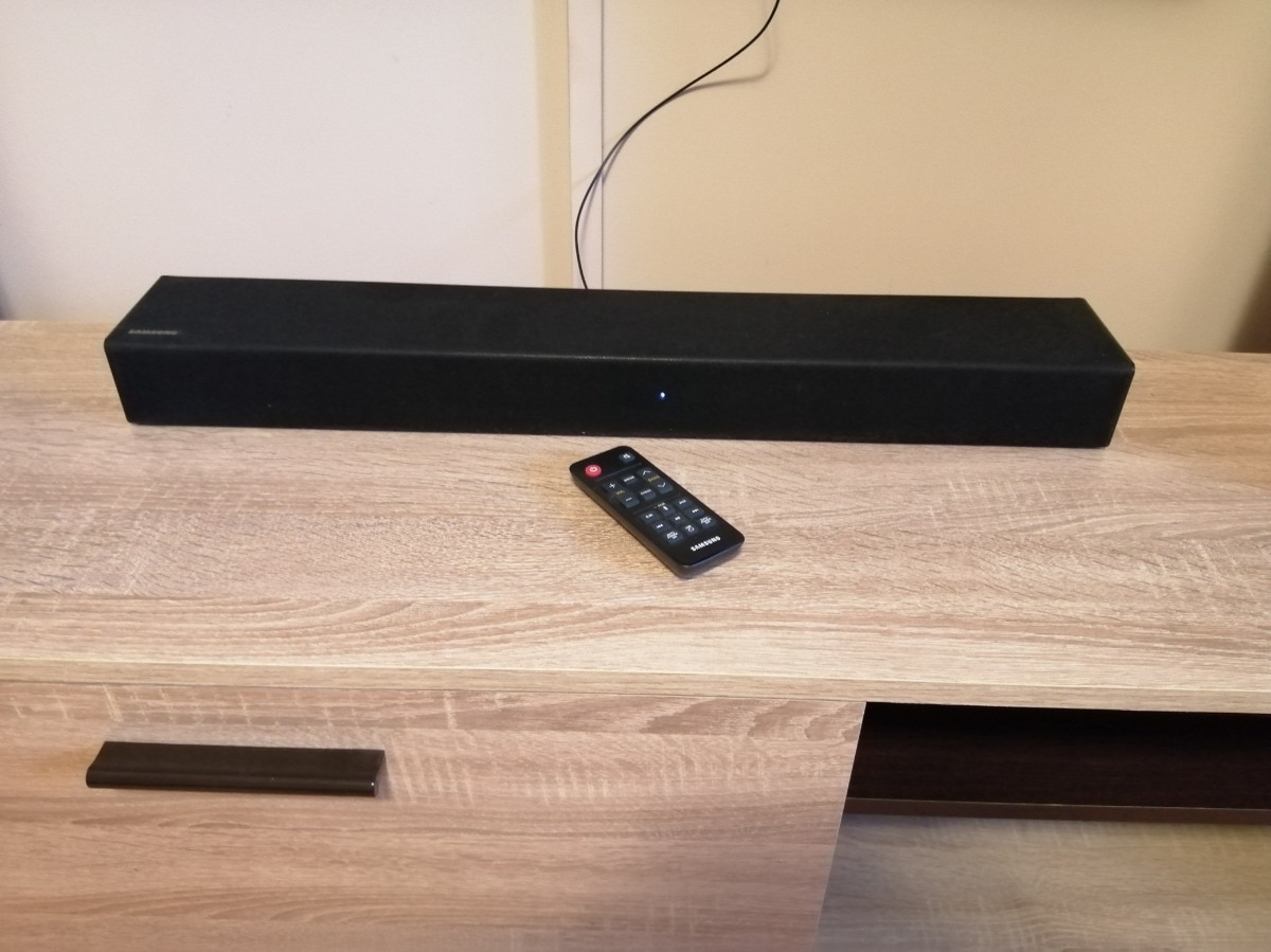 Soundbar Samsung HW-N300, 2.0, Wireless, Dolby, Negru
