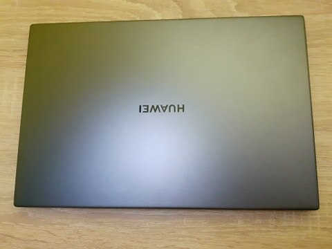 Huawei　MateBook Laptop ultraportabil Huawei MateBook D14 cu procesor AMD Ryzen™ 5