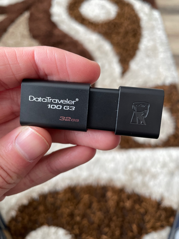 2QZ6269 - Kingston 64GB USB 3.0 DataTraveler 100 G3