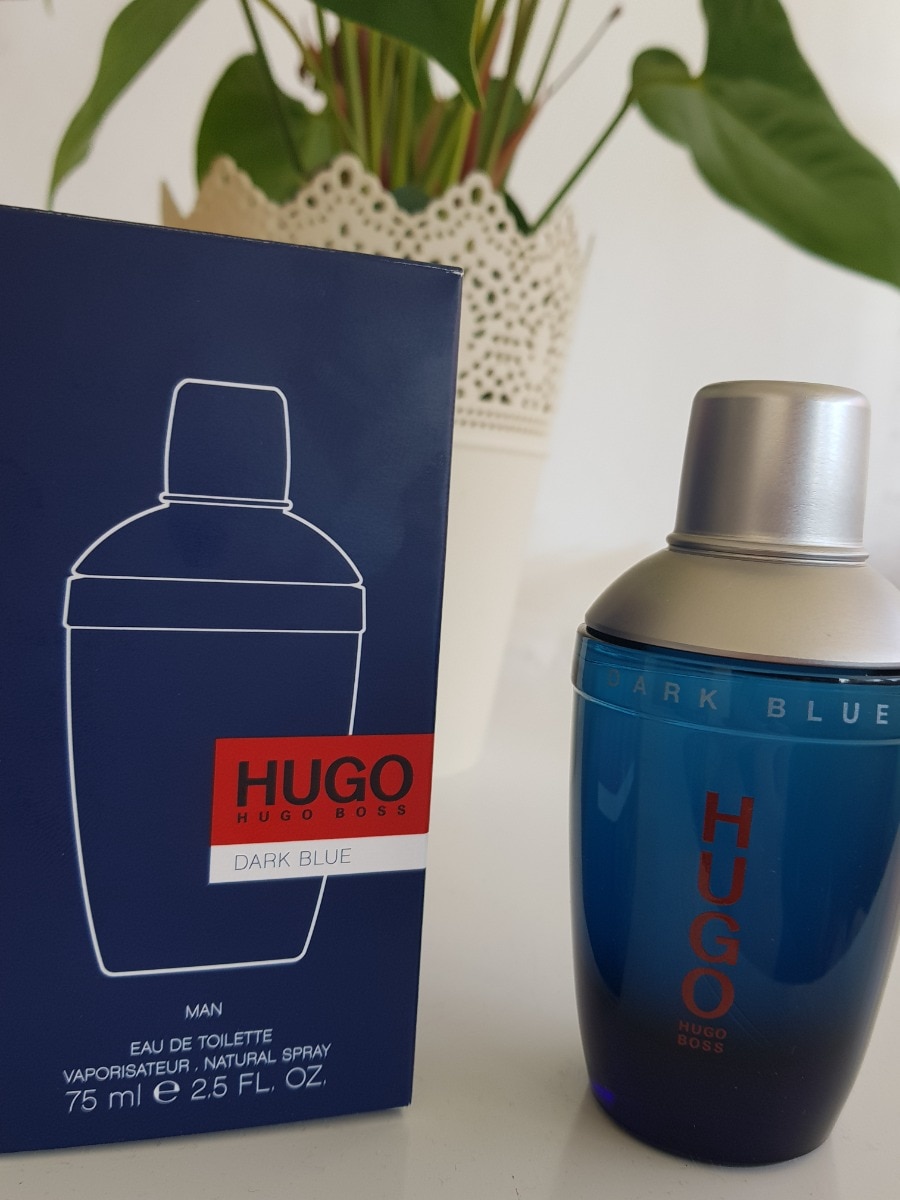 boss bottled dark blue