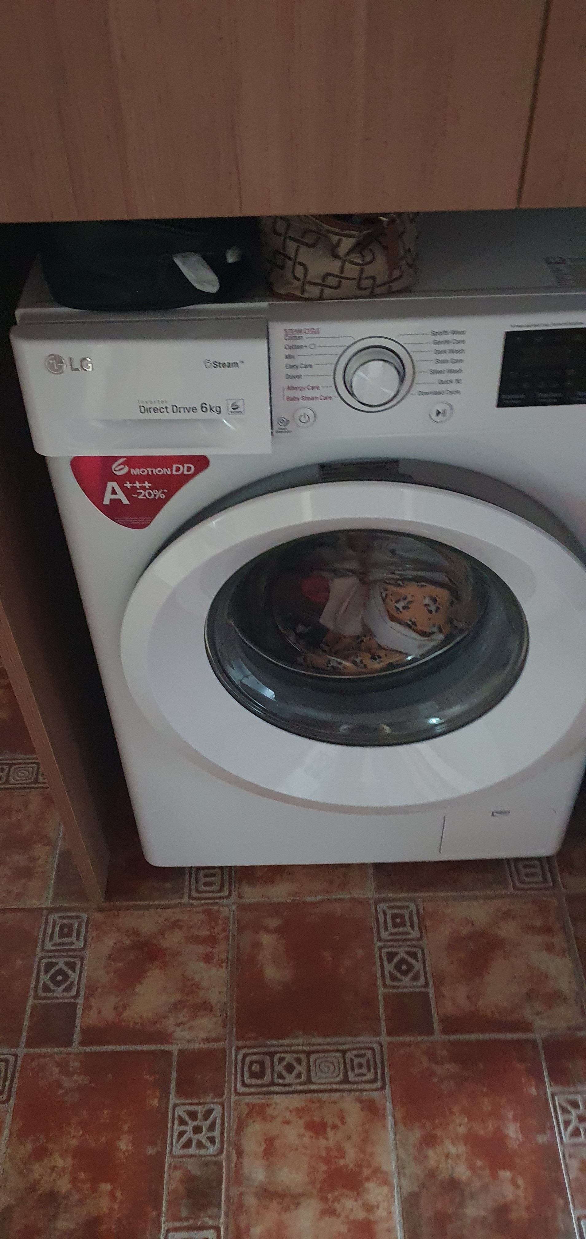 Masina de spalat LG F0J5NY3W, 6 kg, 1000 RPM, Clasa A+++, Motor Direct Drive, Smart diagnosis, NFC, Alb