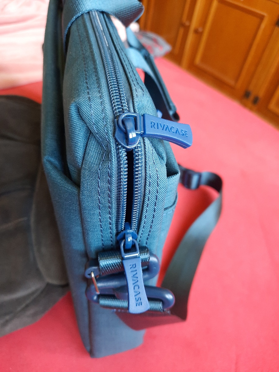 Geanta Laptop Rivacase 8335, 15.6", Rosu