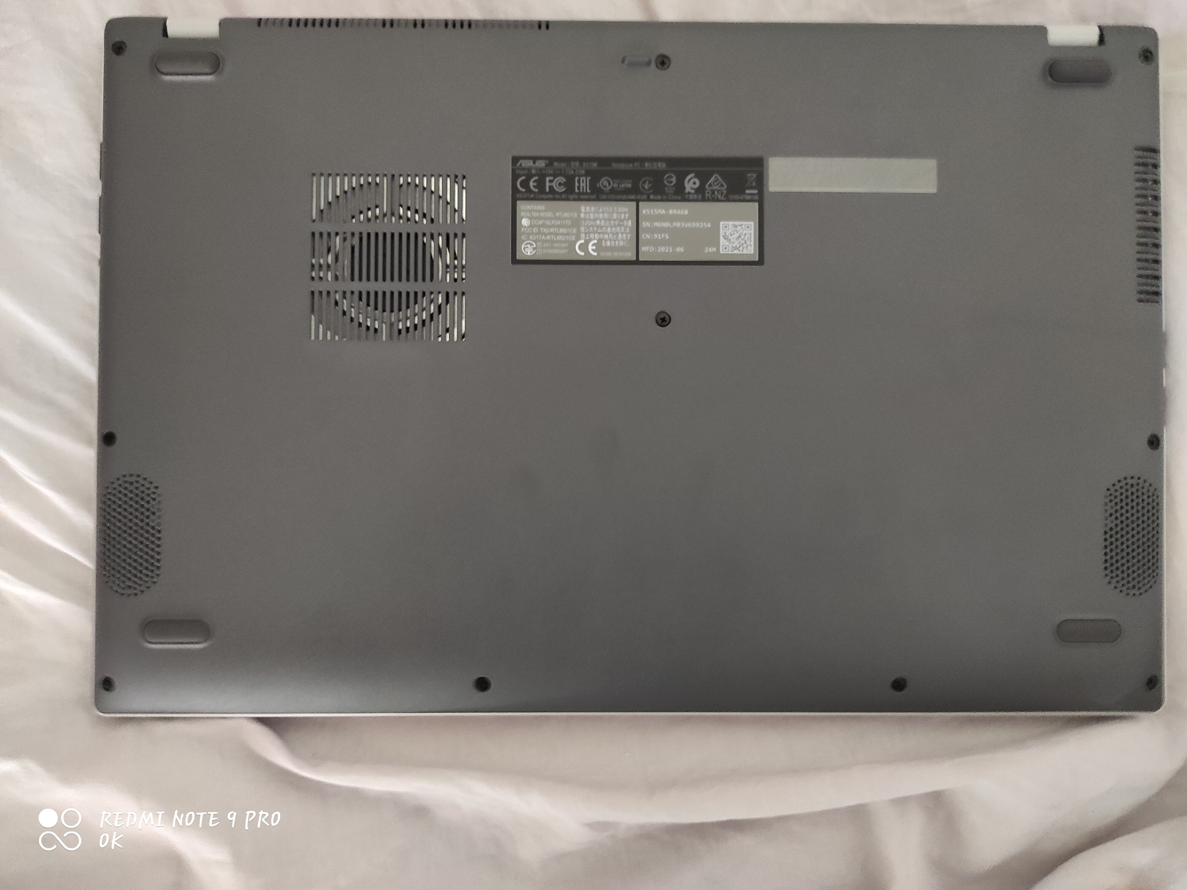 Laptop ASUS X515MA cu procesor Intel® Celeron® N4020, 15.6", HD, 4GB, 256GB SSD, Intel® UHD Graphics 600, No OS, Transparent Silver