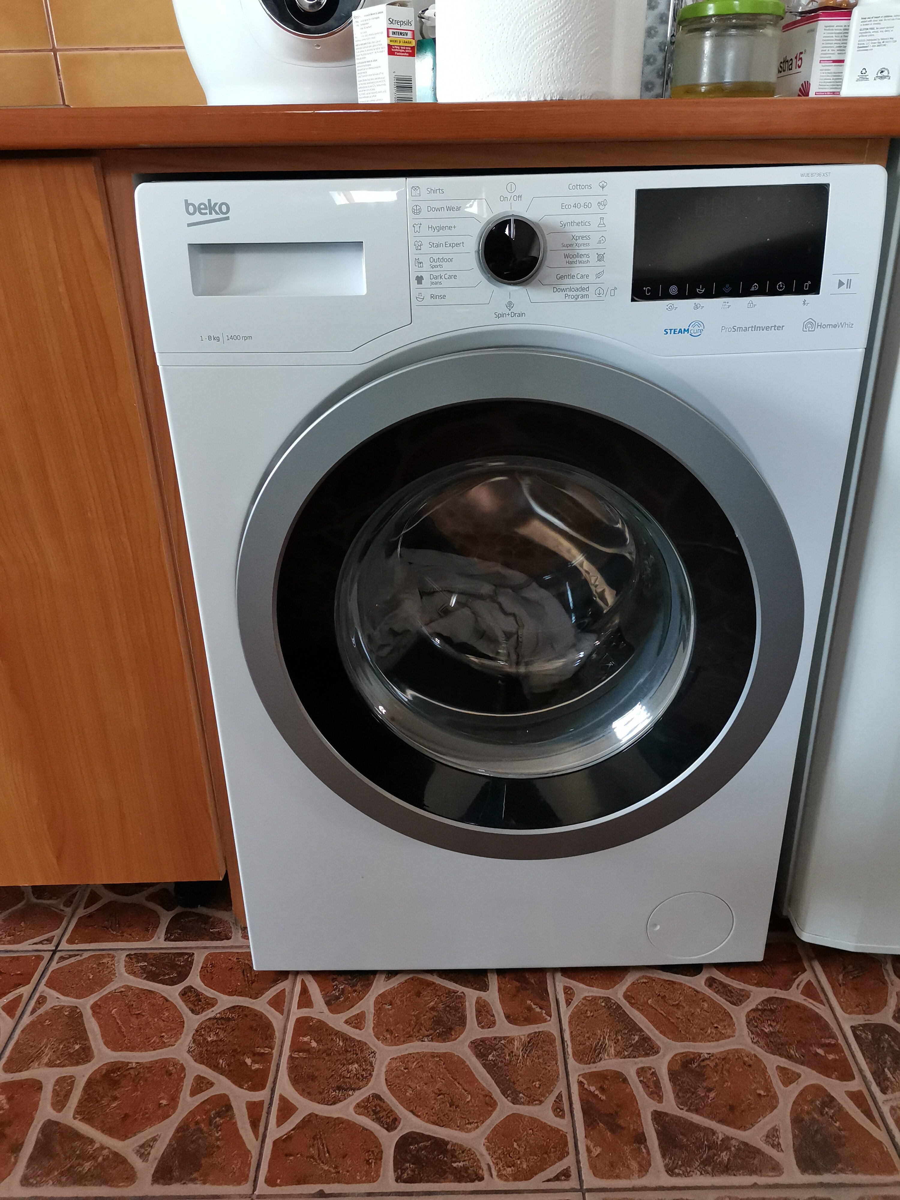 Masina de spalat rufe Beko WUE8736XST, 8 kg, Clasa C, 1400 RPM, HomeWhiz, Bluetooth, SteamCure, Add Garment, Motor ProSmart Inverter, Alb