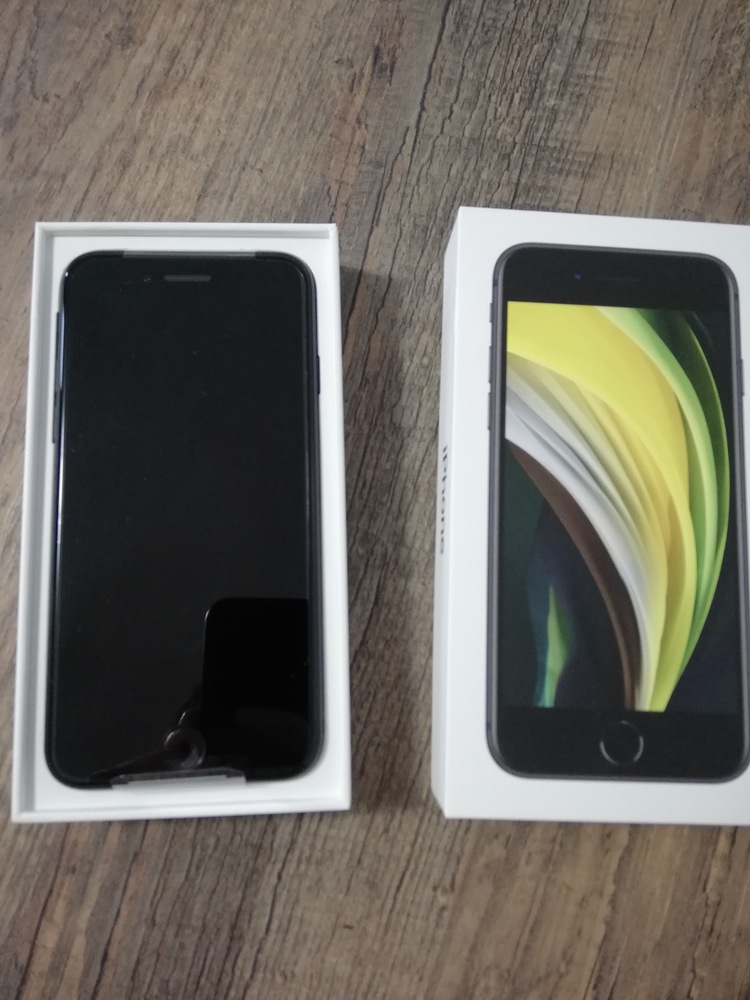 Telefon mobil Apple iPhone SE 2, 64GB, 4G, Red - eMAG.ro