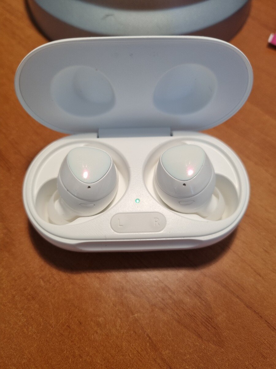 Casti bluetooth Samsung Galaxy Buds Plus, Black - eMAG.ro