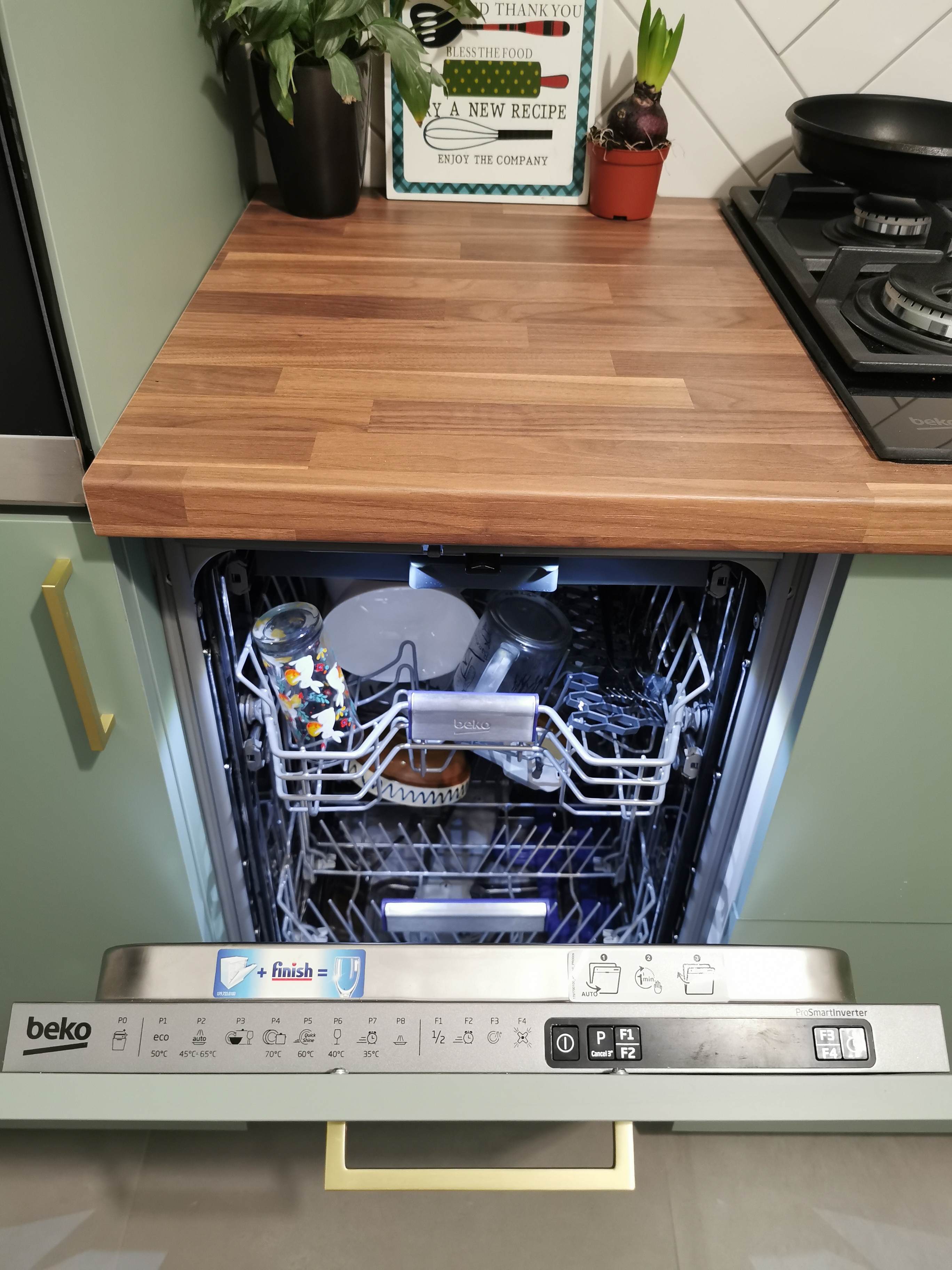 Masina de spalat vase incorporabila Beko DIS35023, 10 seturi, 44.8x81.8x55cm, sistem Water Safe, program Quick&Shine 58'