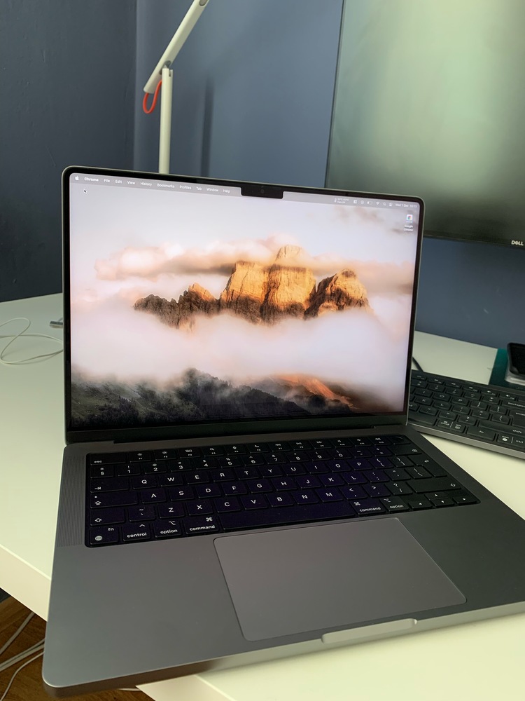 Laptop Apple MacBook Pro 14 (2021) cu procesor Apple M1 Pro