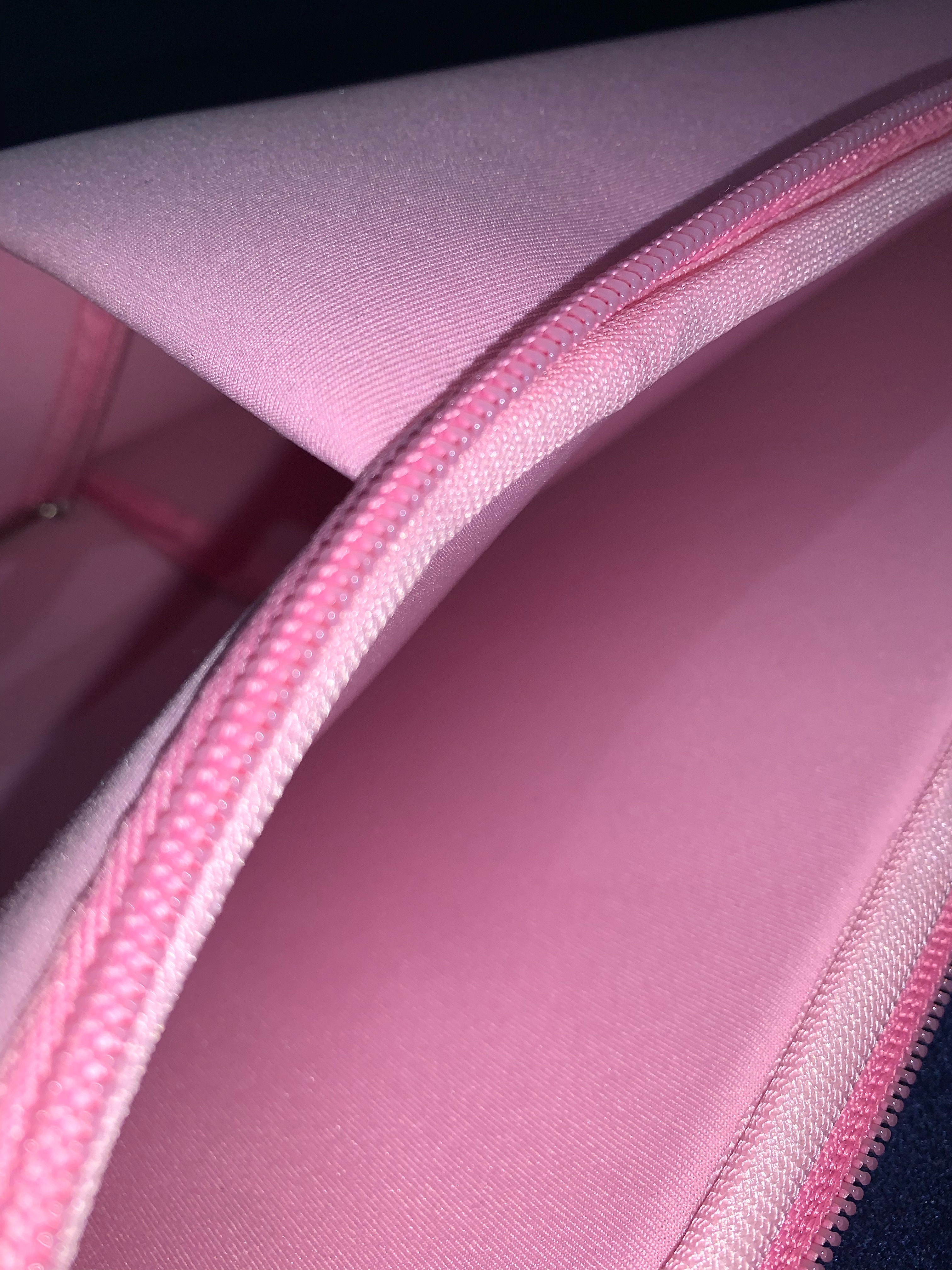 Servieta Tech-Protect Neopren pentru Laptop de 14 inch Roz