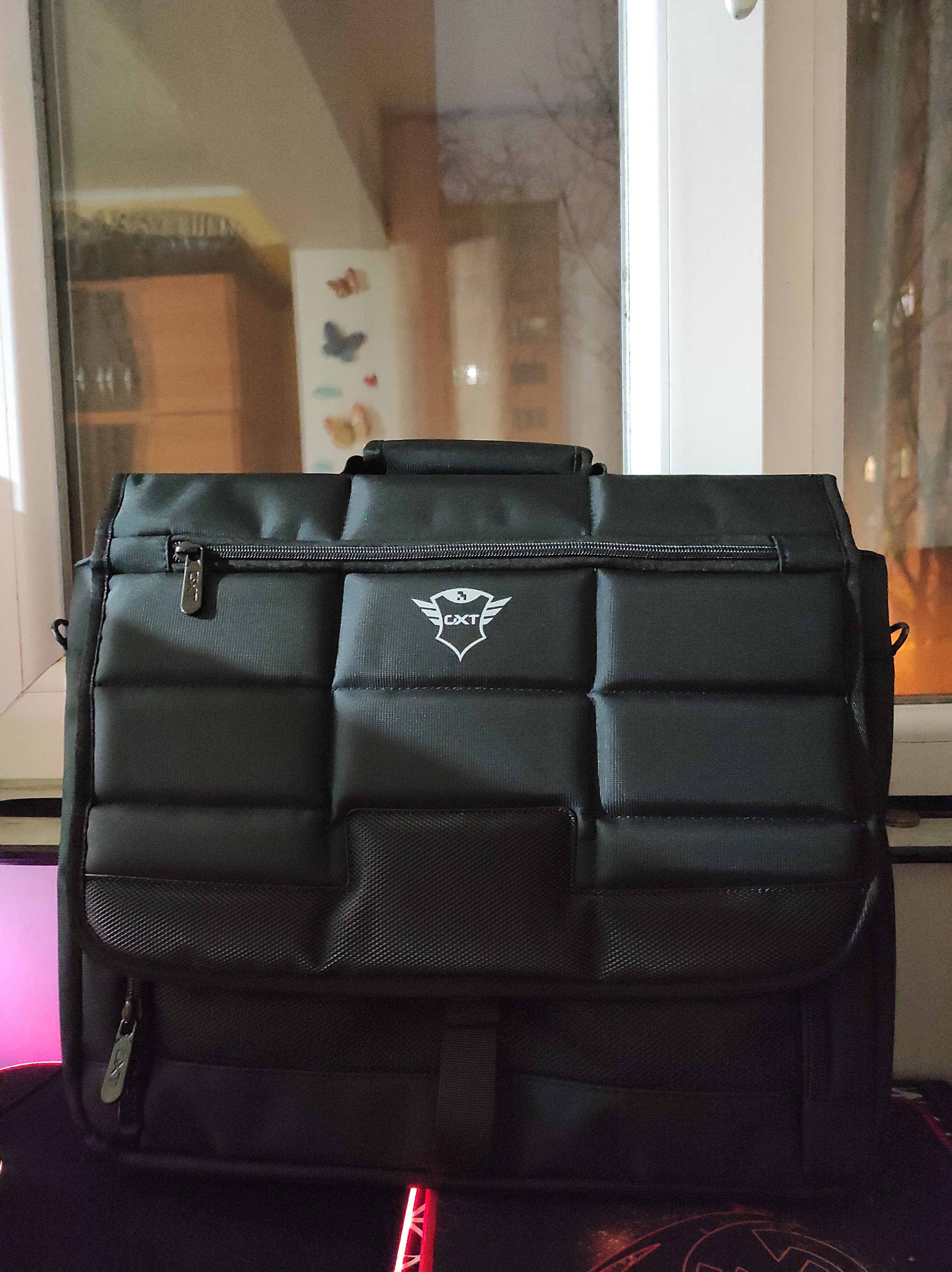 Geanta laptop Trust GXT1270 Bullet, 16", 4 compartimente, Negru