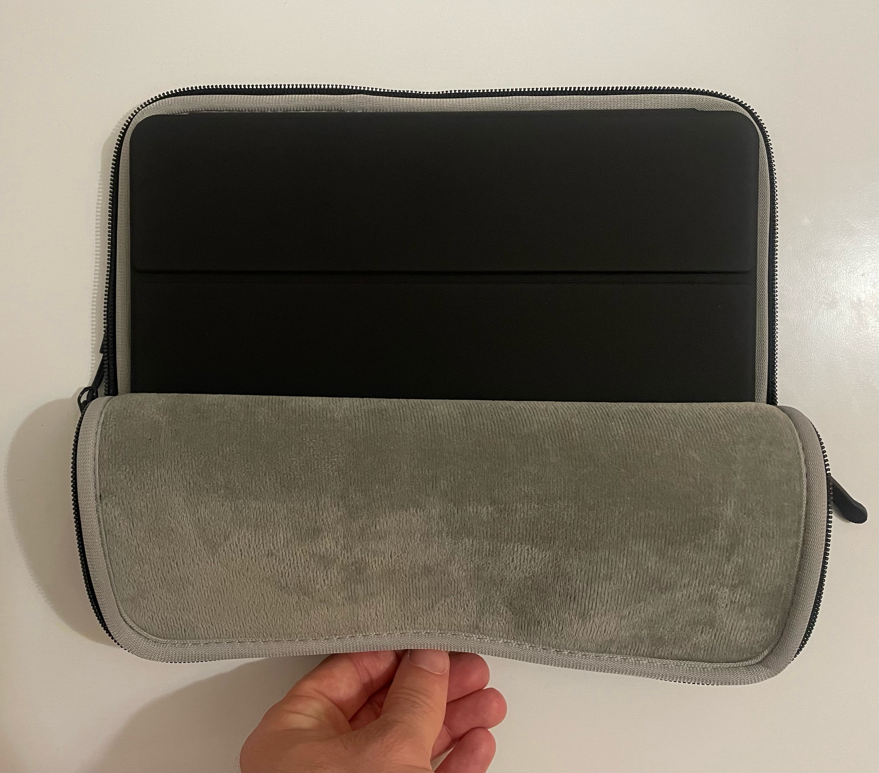 Husa laptop Fixed Sleeve, Neopren, 11 ", Negru