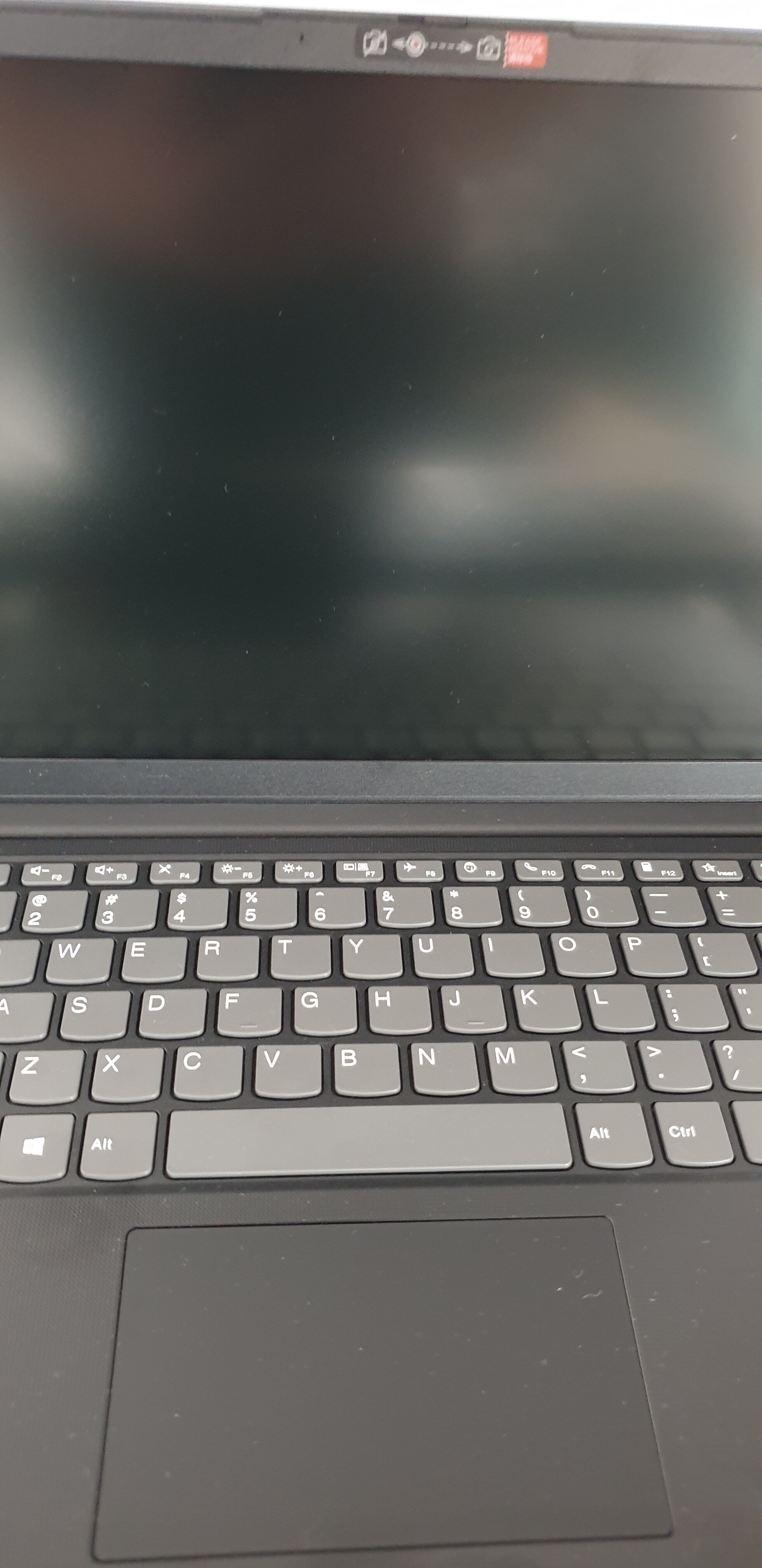 Laptop ultraportabil Laptop Lenovo V14 G2 ALC cu procesor AMD Ryzen 7 5700U, 14", Full HD, 16GB, 512GB SSD, AMD Radeon Graphics, Free Dos, Black