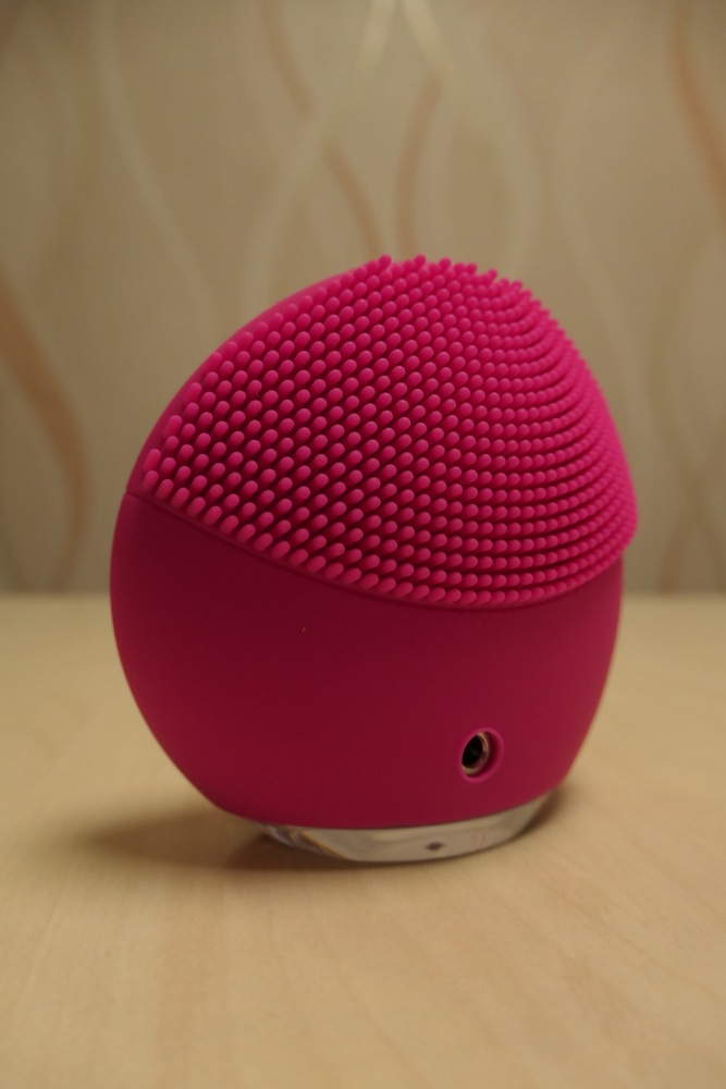 Dispozitiv de curatare faciala FOREO LUNA mini 2, Fuchsia, 8000