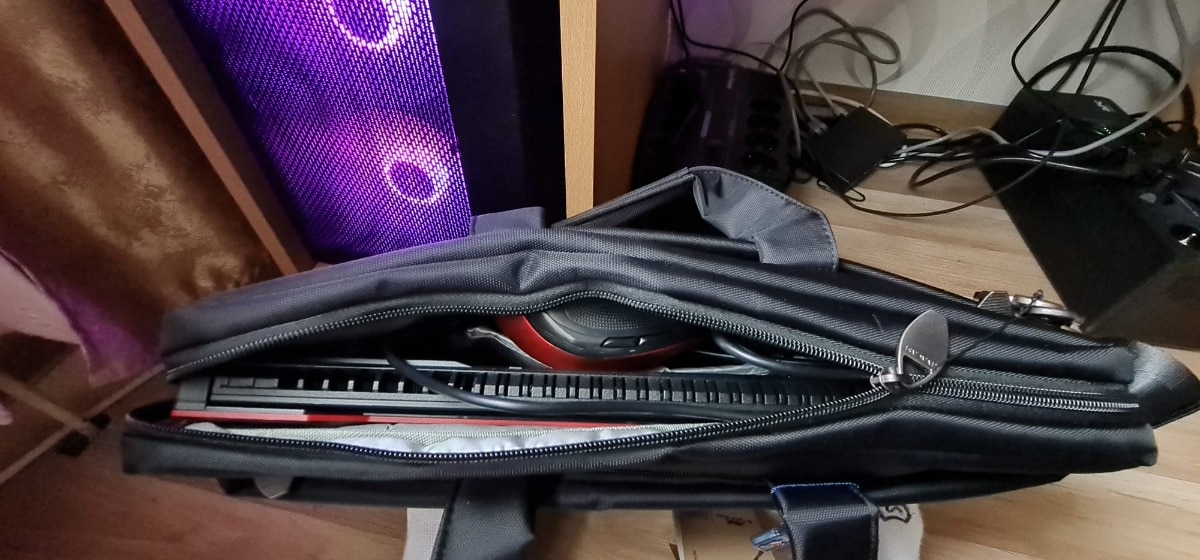 Geanta Laptop Rivacase 8630, 15.6", Bej