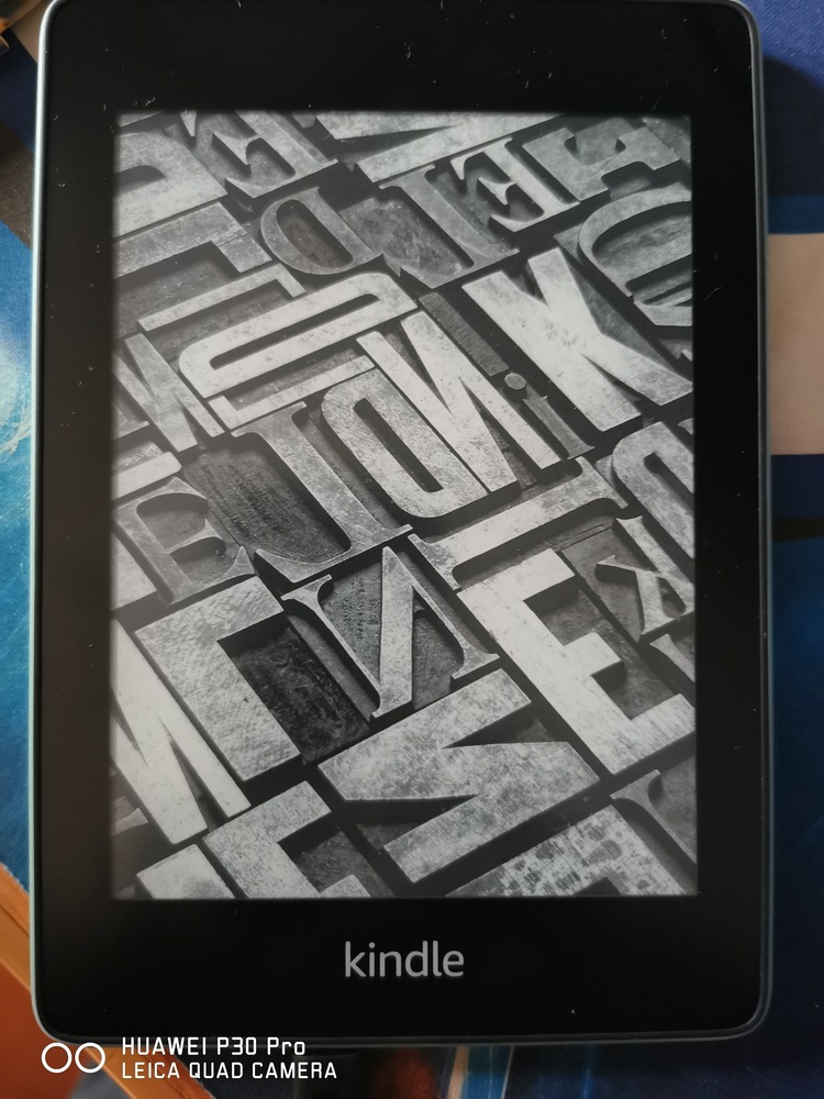 eBook reader Kindle Paperwhite 2018, 300 ppi, rezistent la apa