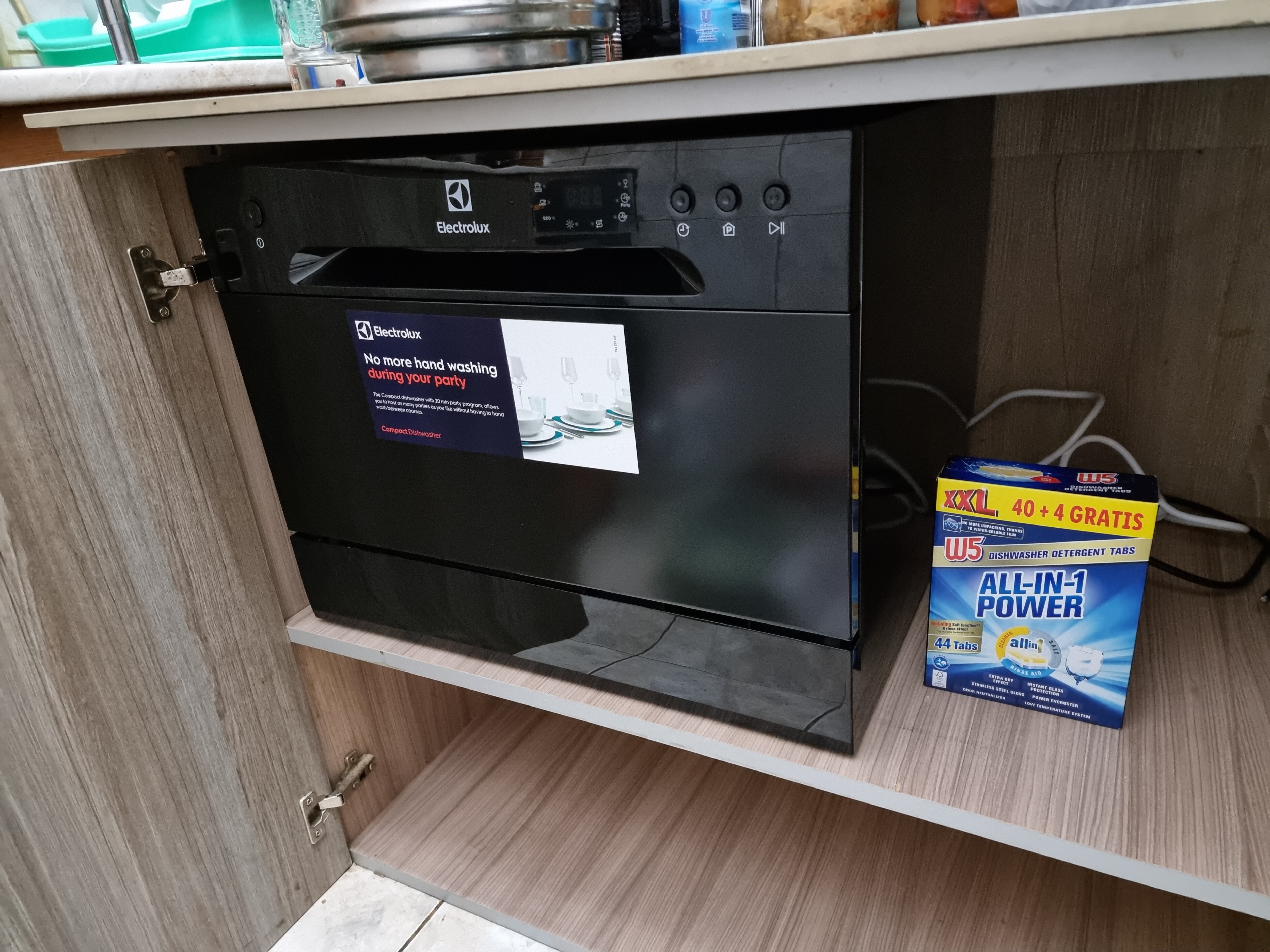 Masina de spalat vase Electrolux ESF2400OK, 6 seturi, 5 programe, Clasa F, Negru