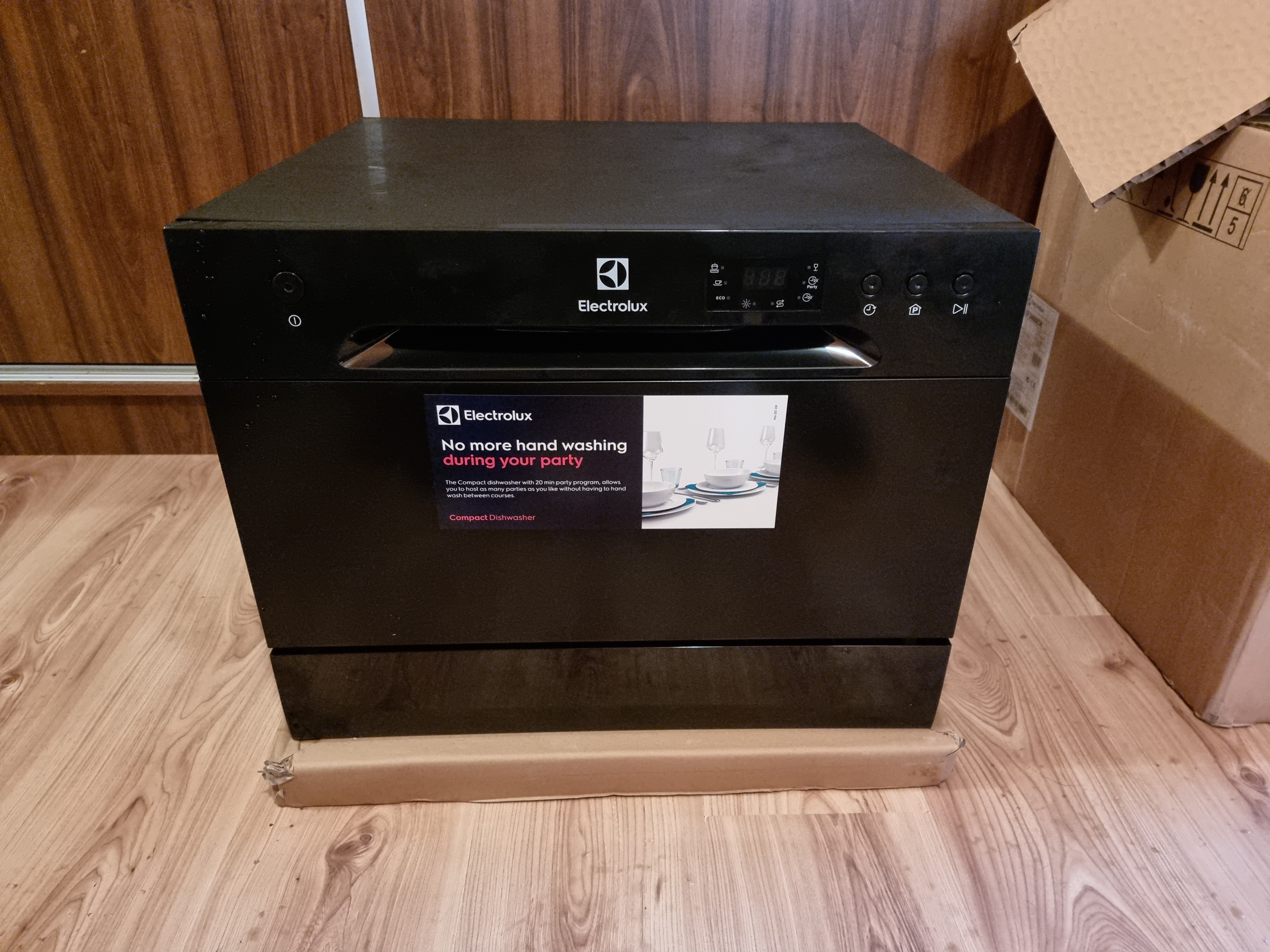 Masina de spalat vase Electrolux ESF2400OK, 6 seturi, 5 programe, Clasa F, Negru