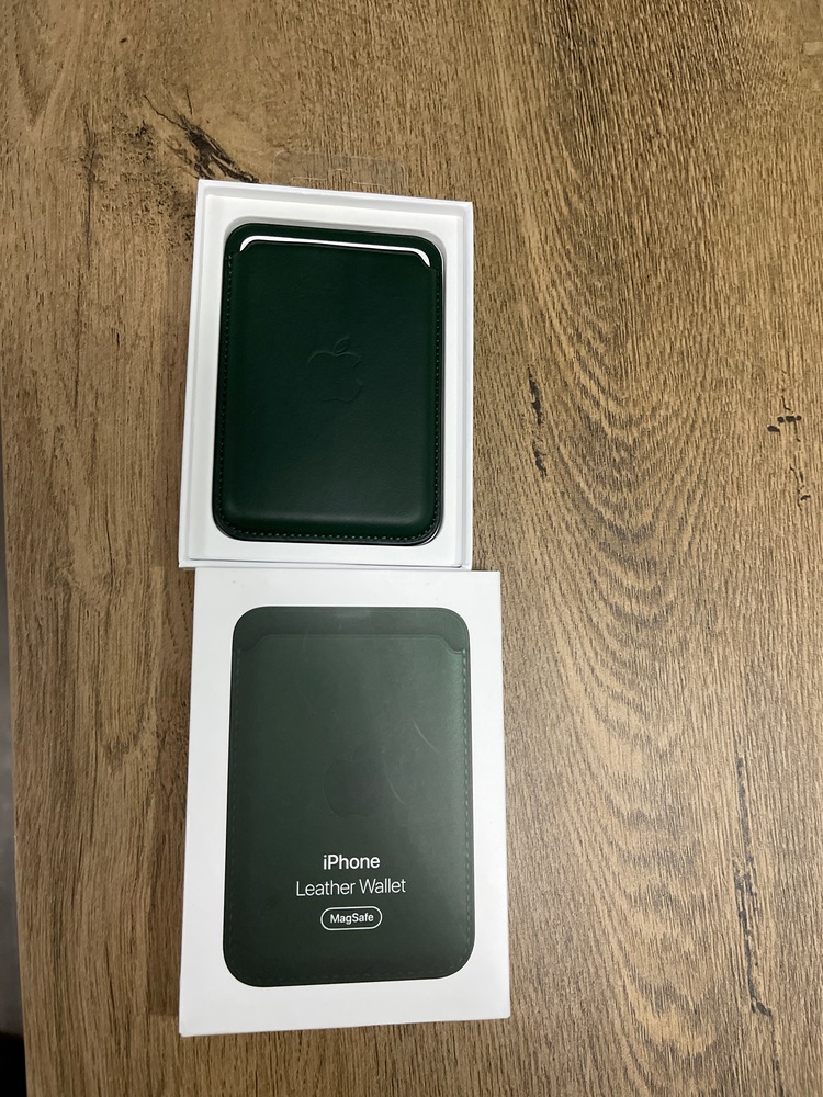 純正品 iPhone Leather Wallet Midnight Genuine OEM Apple iPhone Leather Wallet Case with MagSafe