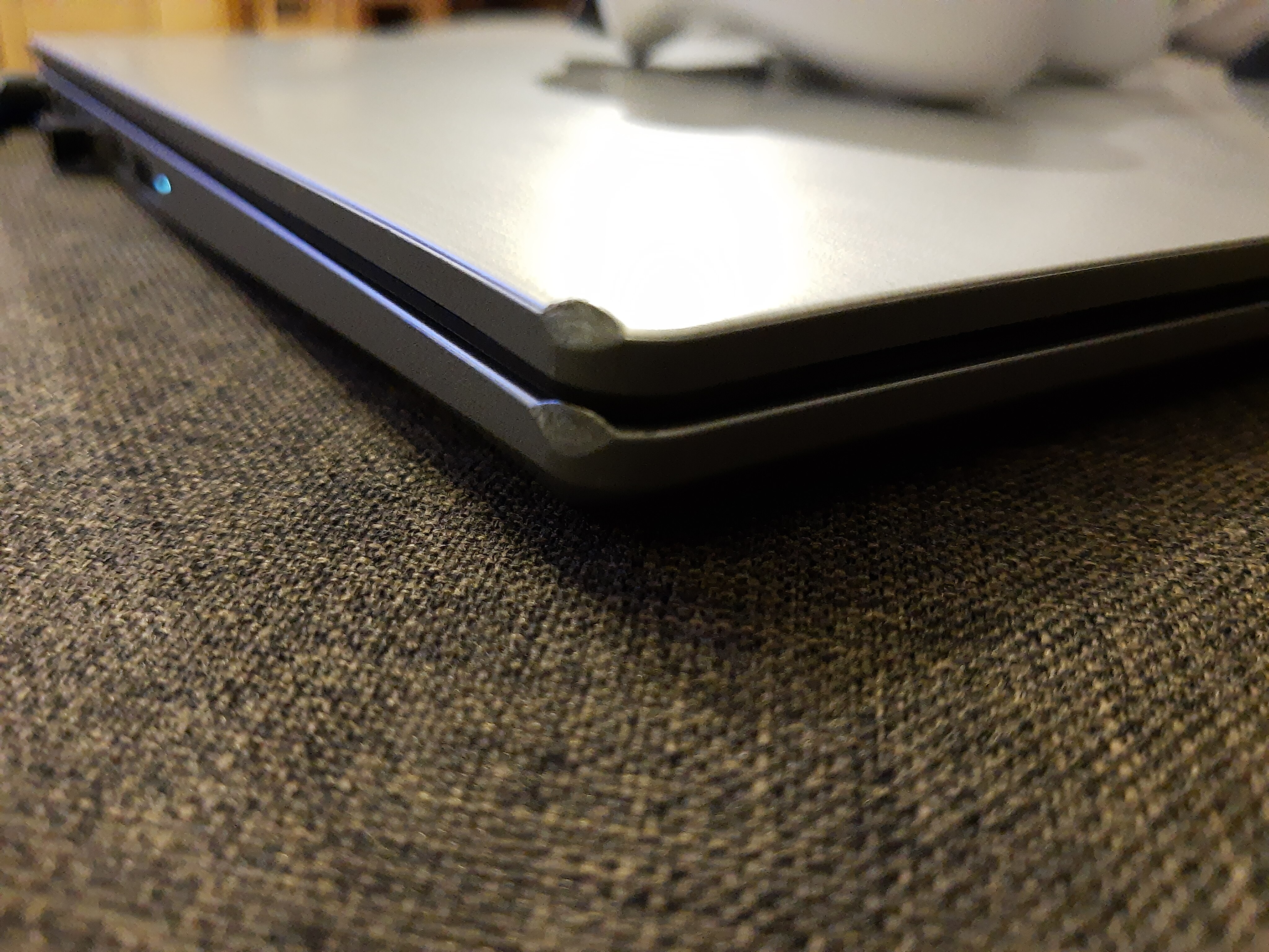 Laptop Lenovo IdeaPad 3 14ADA05 cu procesor AMD Ryzen 5 3500U, 14", Full HD, 8GB, 512GB SSD, AMD Radeon Vega 8 Graphics, Free DOS, Platinum Grey