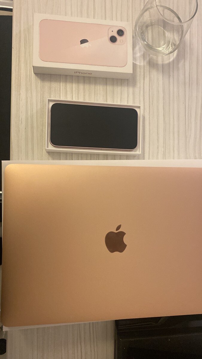 Apple MacBook ゴールド Apple MacBook Air 13″ 2020, M1 8 Cores, 8 GB, 7 core GPU, Gold