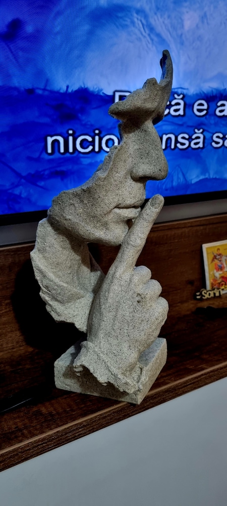 Advertiser Preach Neglect Statueta decorativa Silence, realizata din rasina si pulbere de piatra,  34,5 cm - eMAG.ro