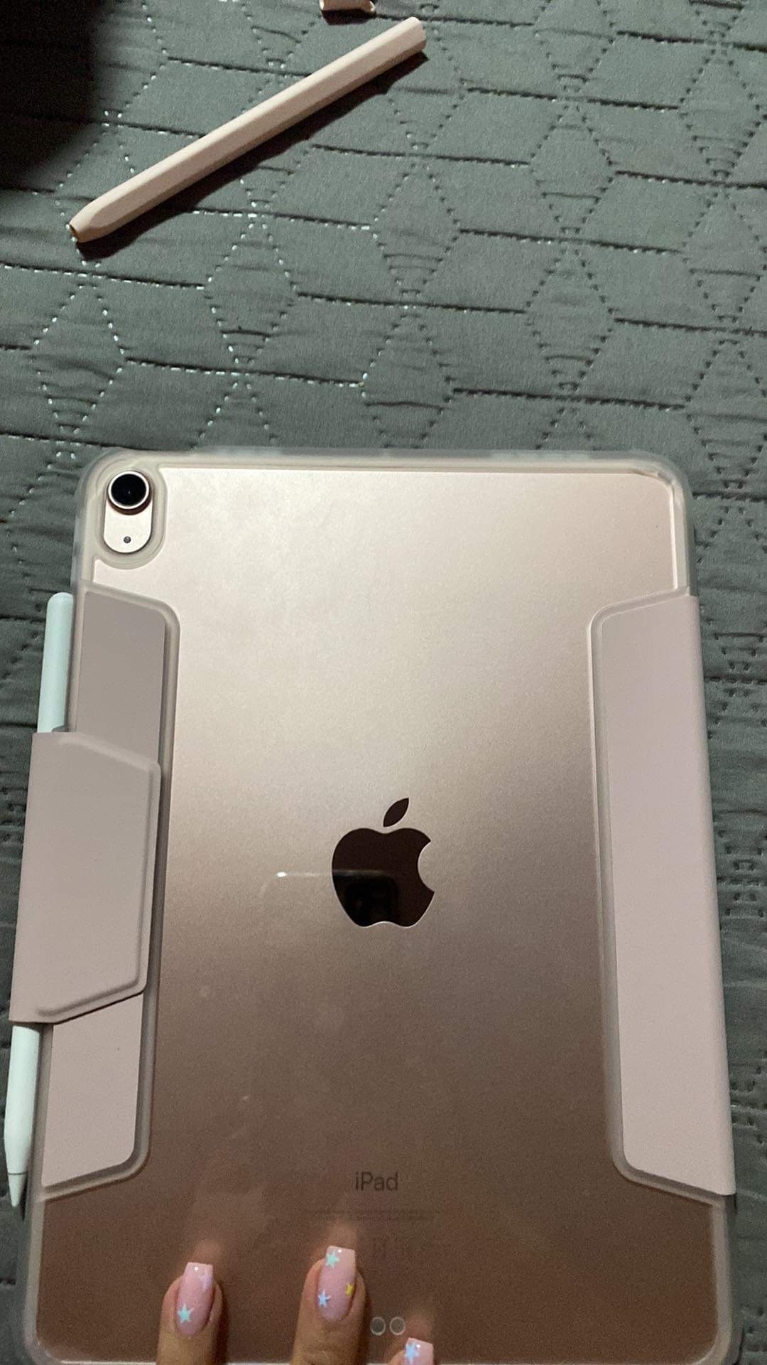 Husa Spigen Ultra Hybrid Pro compatibila cu iPad Air 4 2020 / 5 2022 / 6 2024 Rose Gold