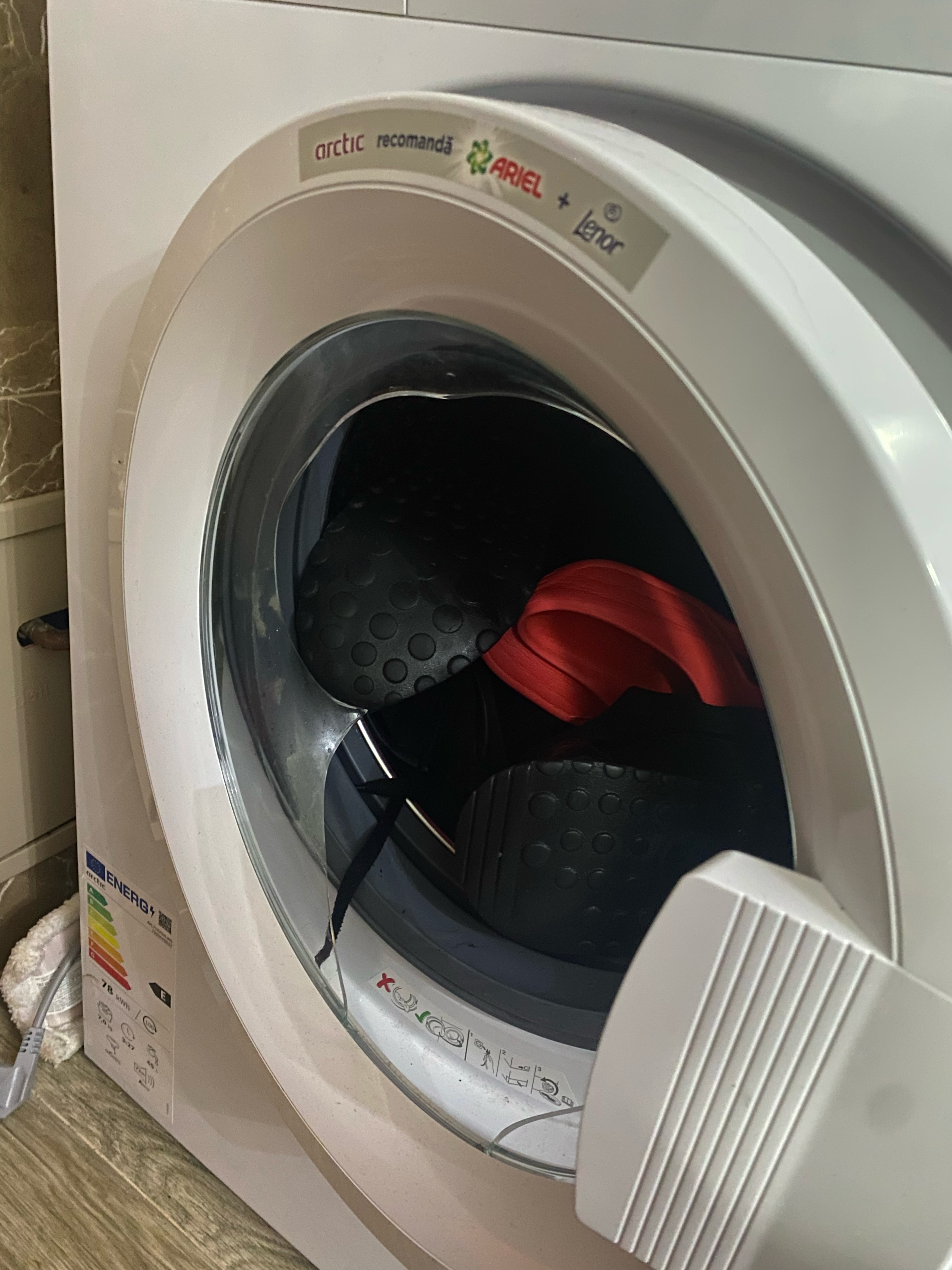 Masina de spalat Arctic APL71025XLW0, 7 kg, 1000 RPM, Clasa E, Display, Alb