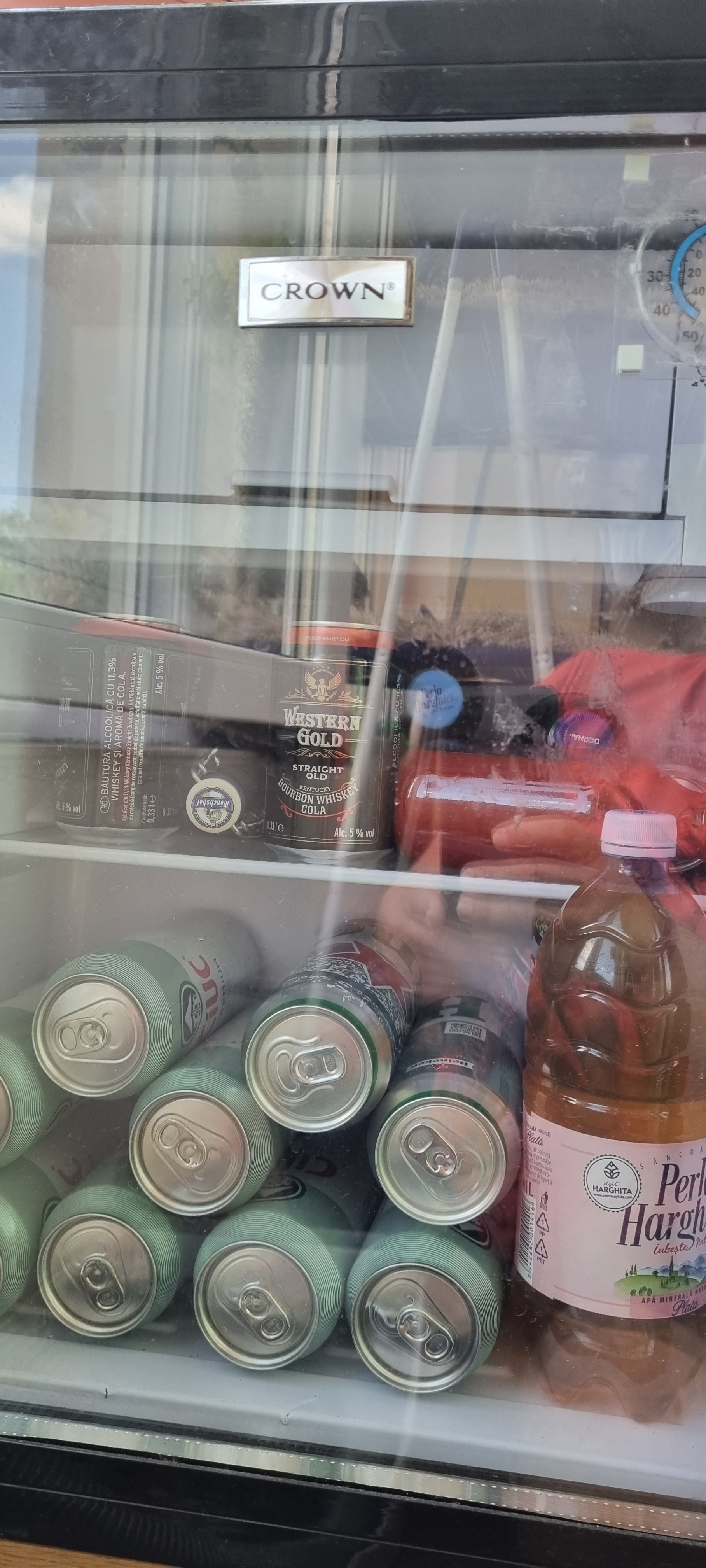 Mini bar Crown CM-68B, 68 litri, Răcire statică, F, Negru