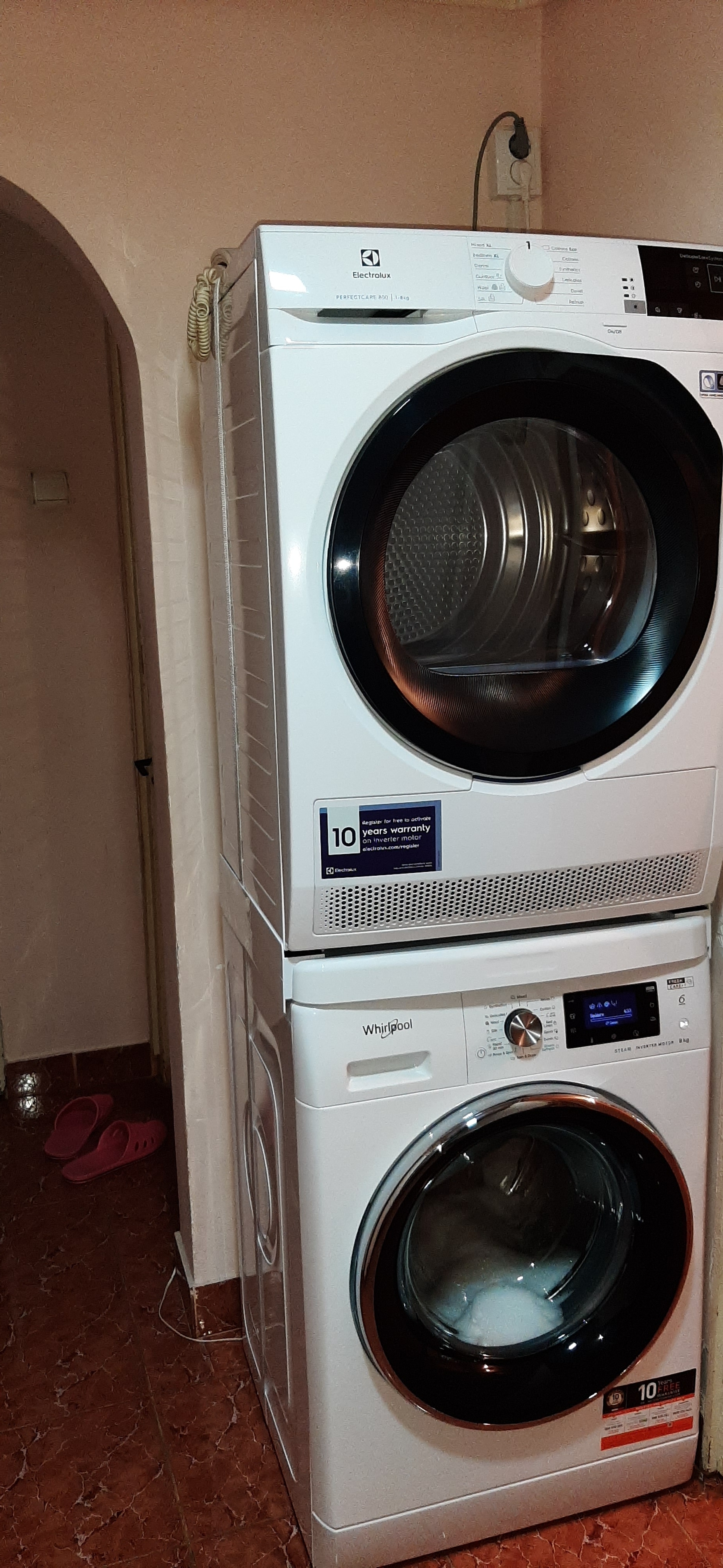 Masina de spalat rufe Whirlpool FreshCare+ FFD8458BCVEE, 8kg, 1400 RPM, Clasa B, Steam Refresh, Steam Hygiene, Tehnologia al-6lea Simt, Motor Inverter, Display LCD, Alb