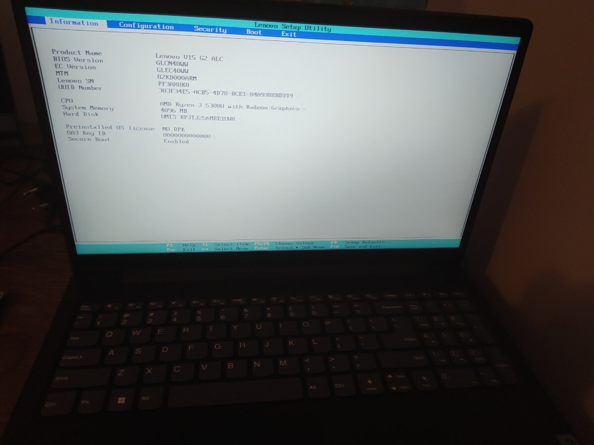 Laptop Lenovo V15 G2 ALC cu procesor AMD Ryzen 3 5300U pana la 3.80 GHz, 15.6", Full HD, 4GB, 256GB SSD, AMD Radeon Graphics, No OS, Black