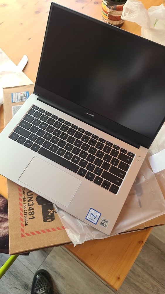 Laptop Huawei MateBook D15, Intel Core i5-10210U pana la 4.2GHz