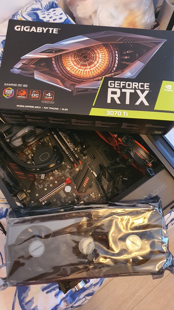 Placa video Gigabyte GeForce® RTX™ 3070 Ti GAMING OC, 8GB GDDR6X